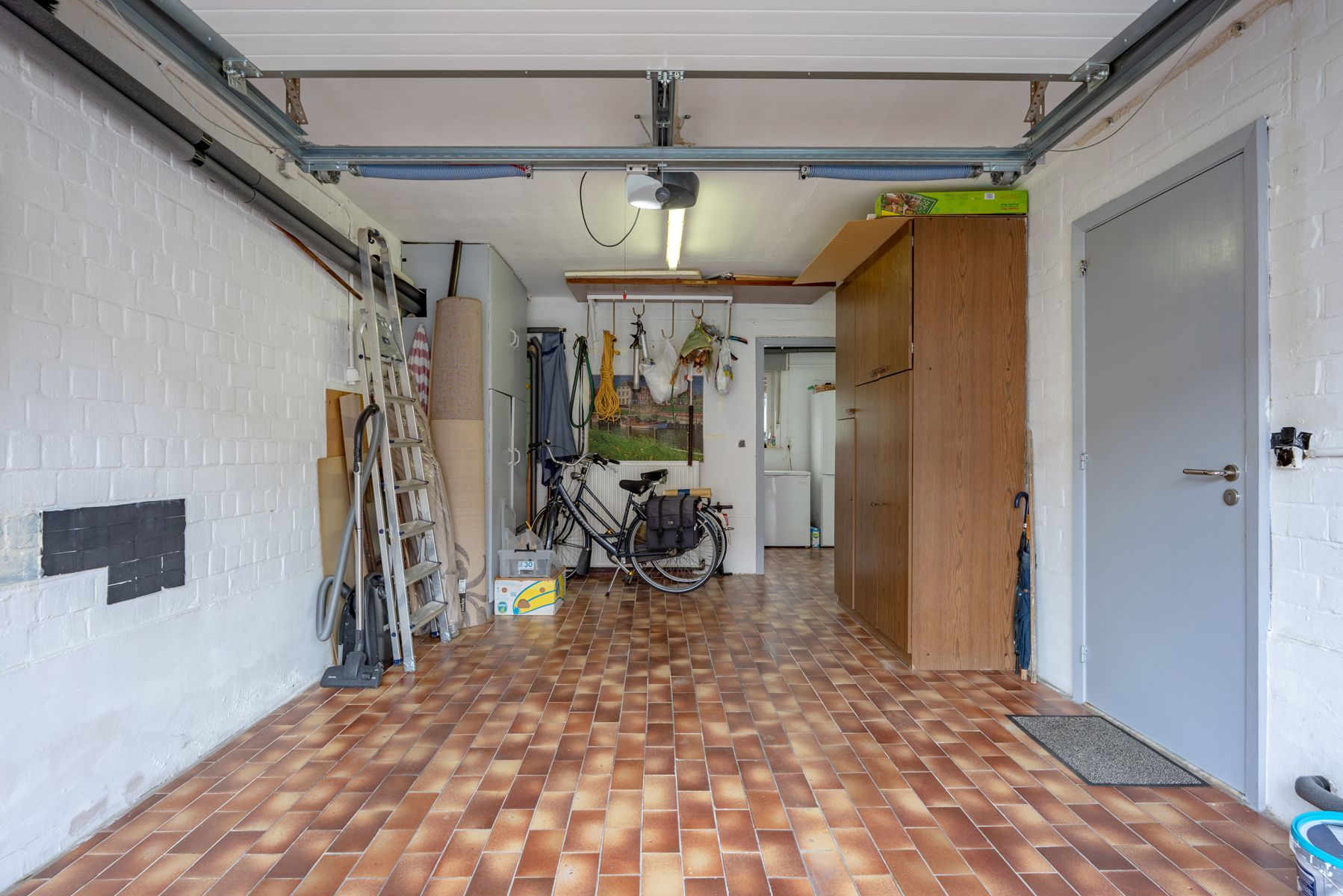 Instapklare woning met 3 slaapkamers, tuin en garage foto 14