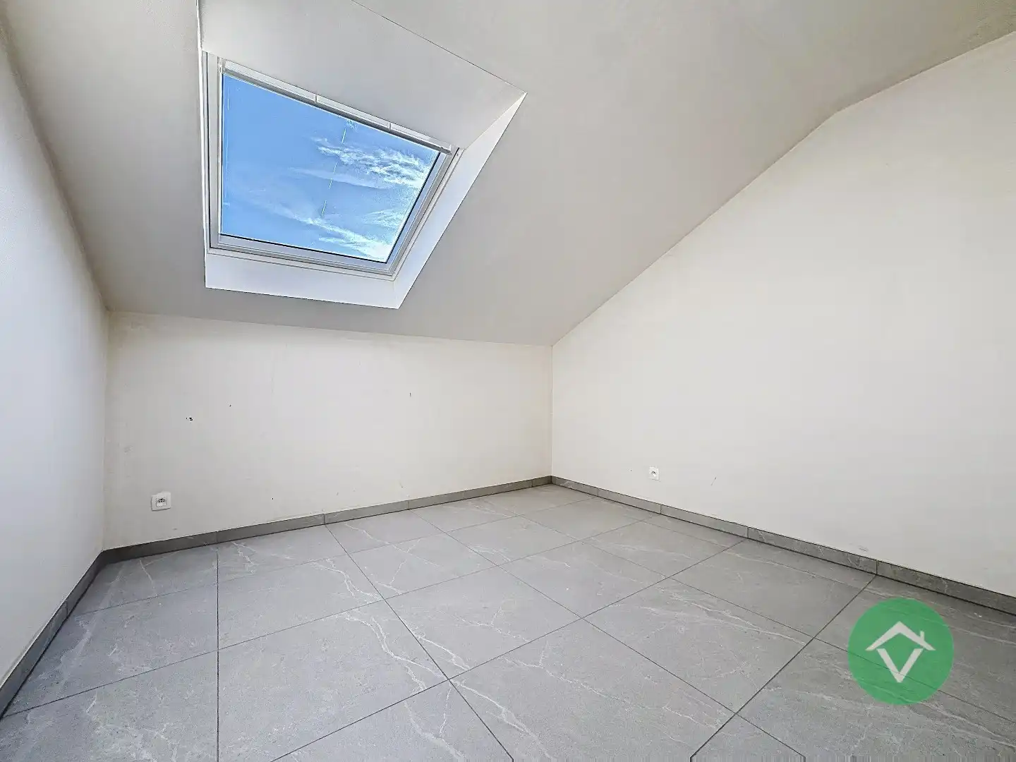 Volledig nieuwe woning met 4 slaapkamers en diepe tuin te Wijnendale foto 18