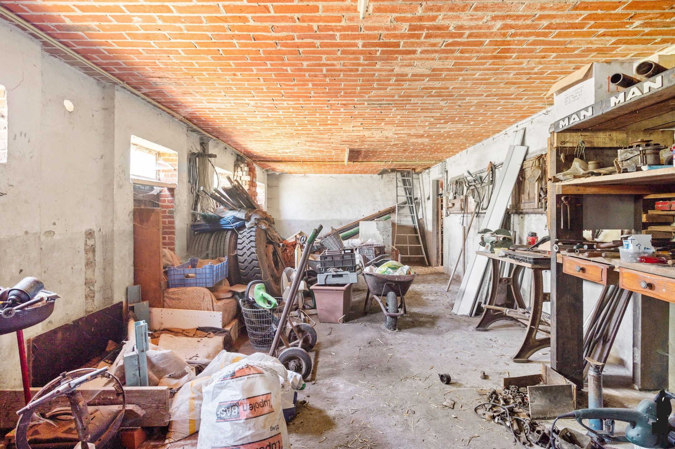 Riante hoeve met bijgebouw foto 29