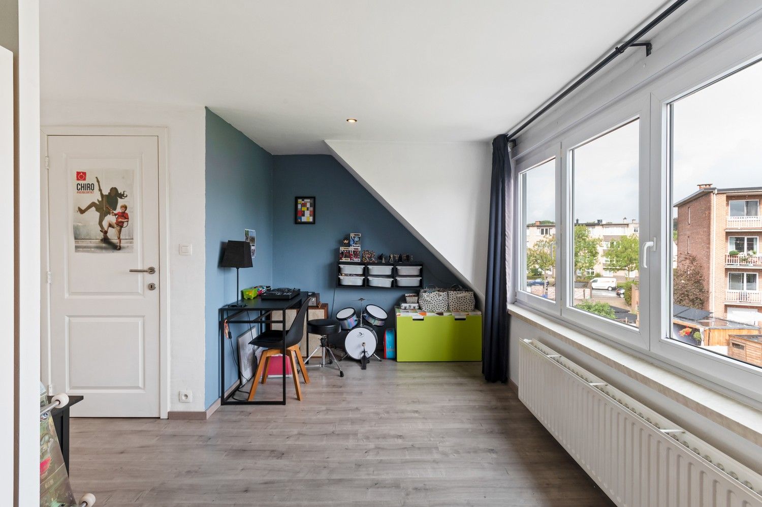 Instapklaar, ruim huis met 4 slaapkamers en tuin te koop in Schoten! foto 24