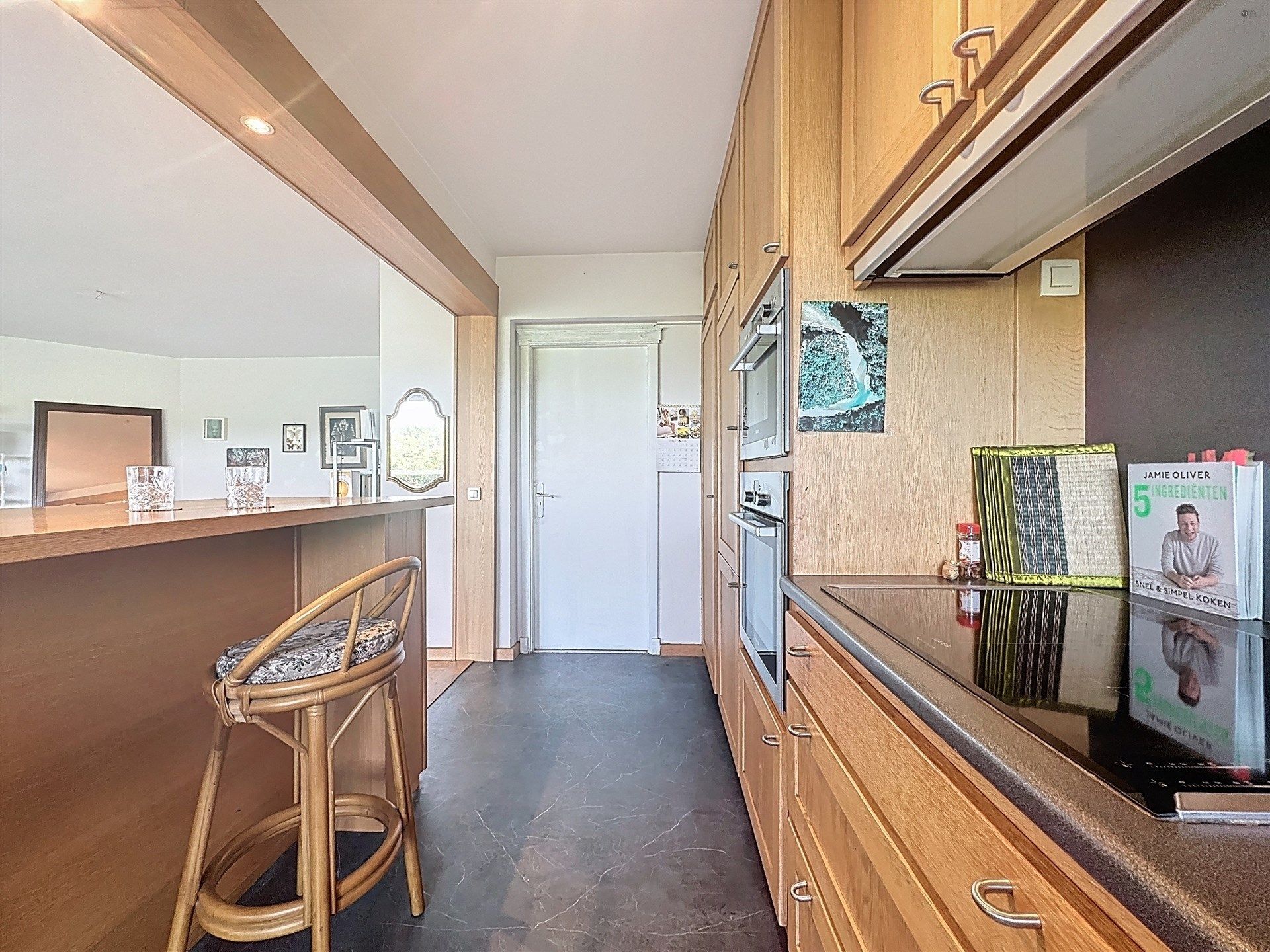 Ruim en lichtrijk 3 slpk app met een fantastisch uitzicht foto 6