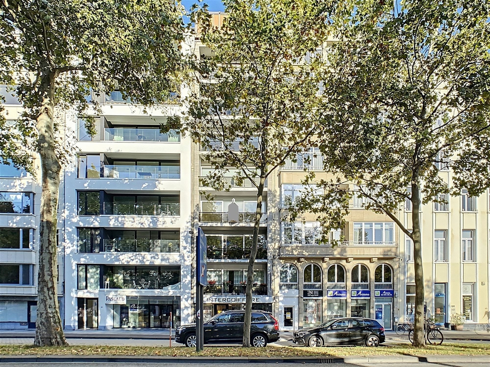 Ruim 2 slk appartement met parking op toplocatie! foto 15
