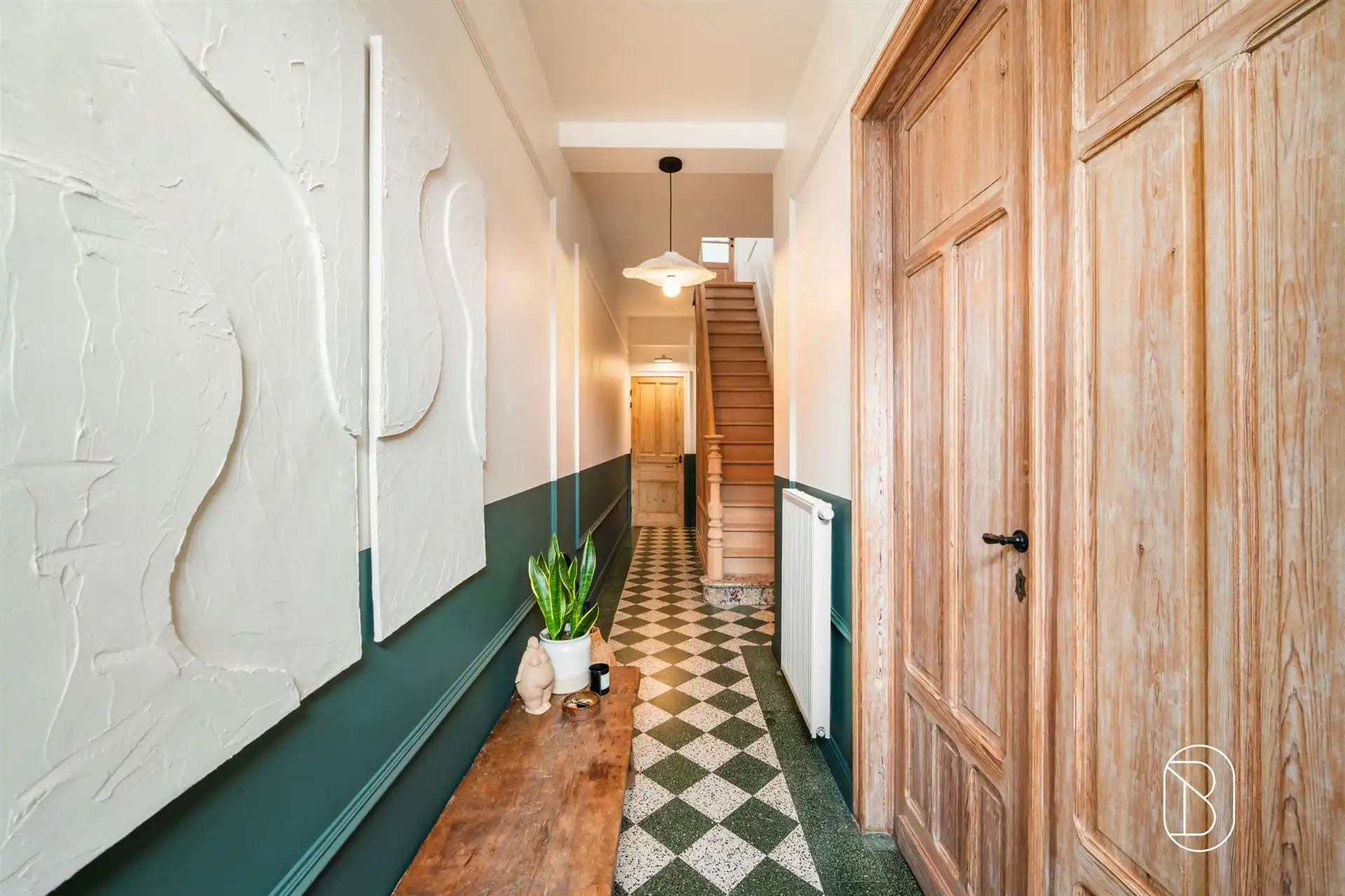 Smaakvol gerenoveerde woning met 4 slpk en gezellige tuin foto 7