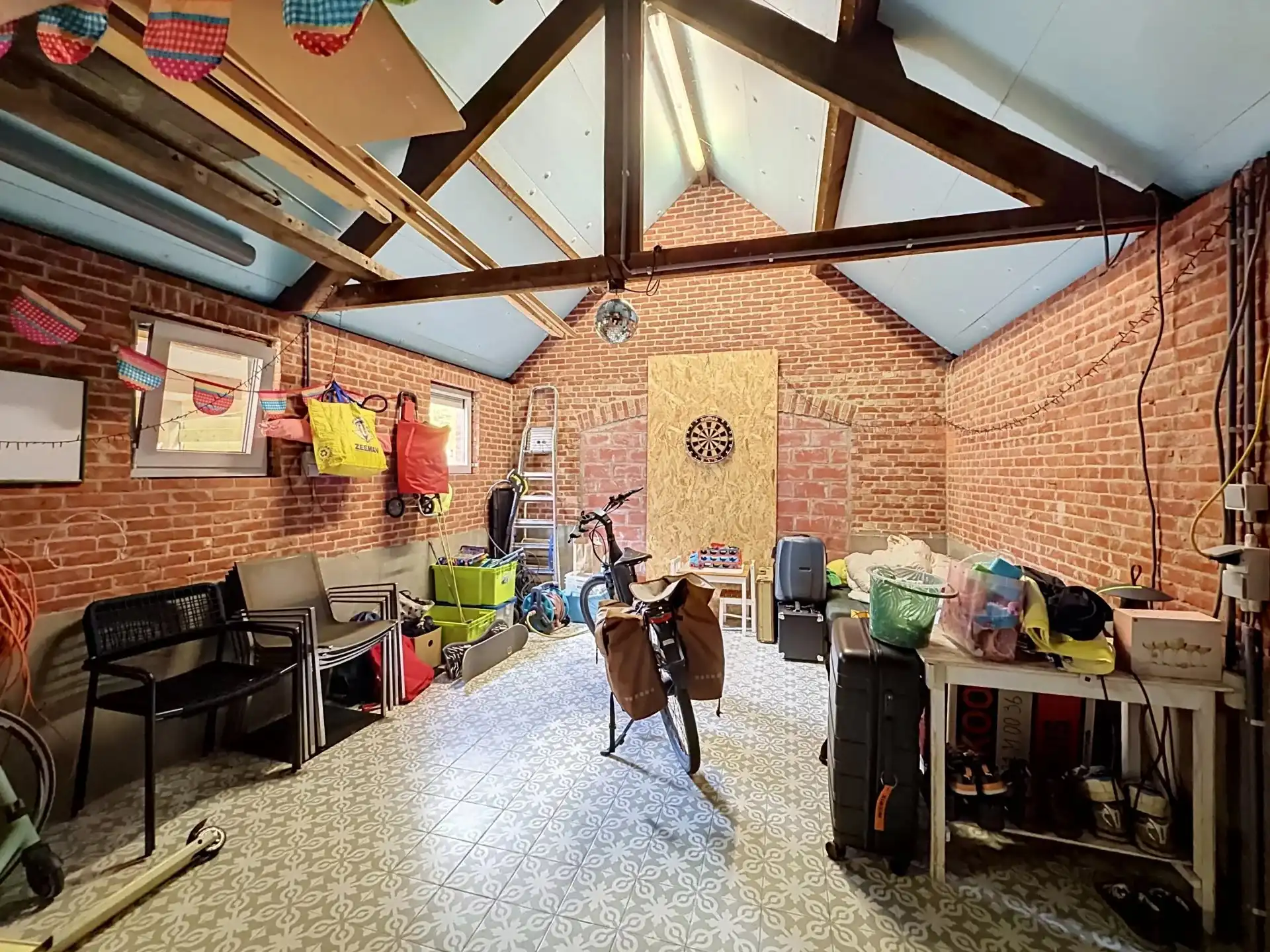 Verrassend ruime instapklare woning met 3 slaapkamers op een mooi perceel. foto 34