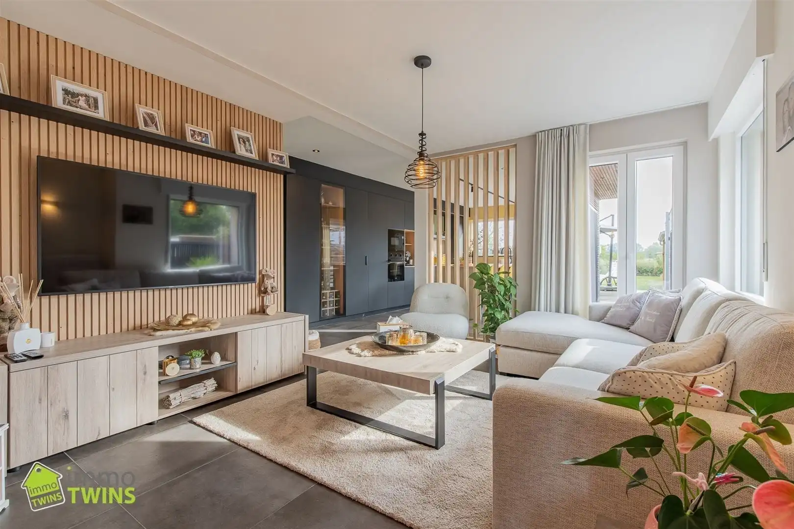 Instapklare en stijlvolle HOB met bijgebouw, tuin en visvijver te Dendermonde (Schoonaarde) foto 3