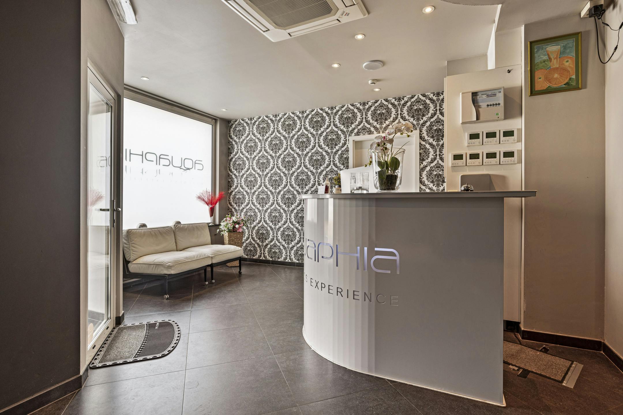 Over te nemen wellnesscentrum met 3 slaapkamer appartement foto 24