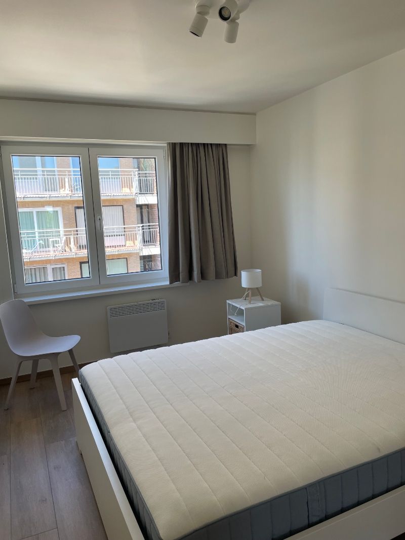 Vlakbij zee gelegen gemeubeld appartement met centrale ligging! foto 9