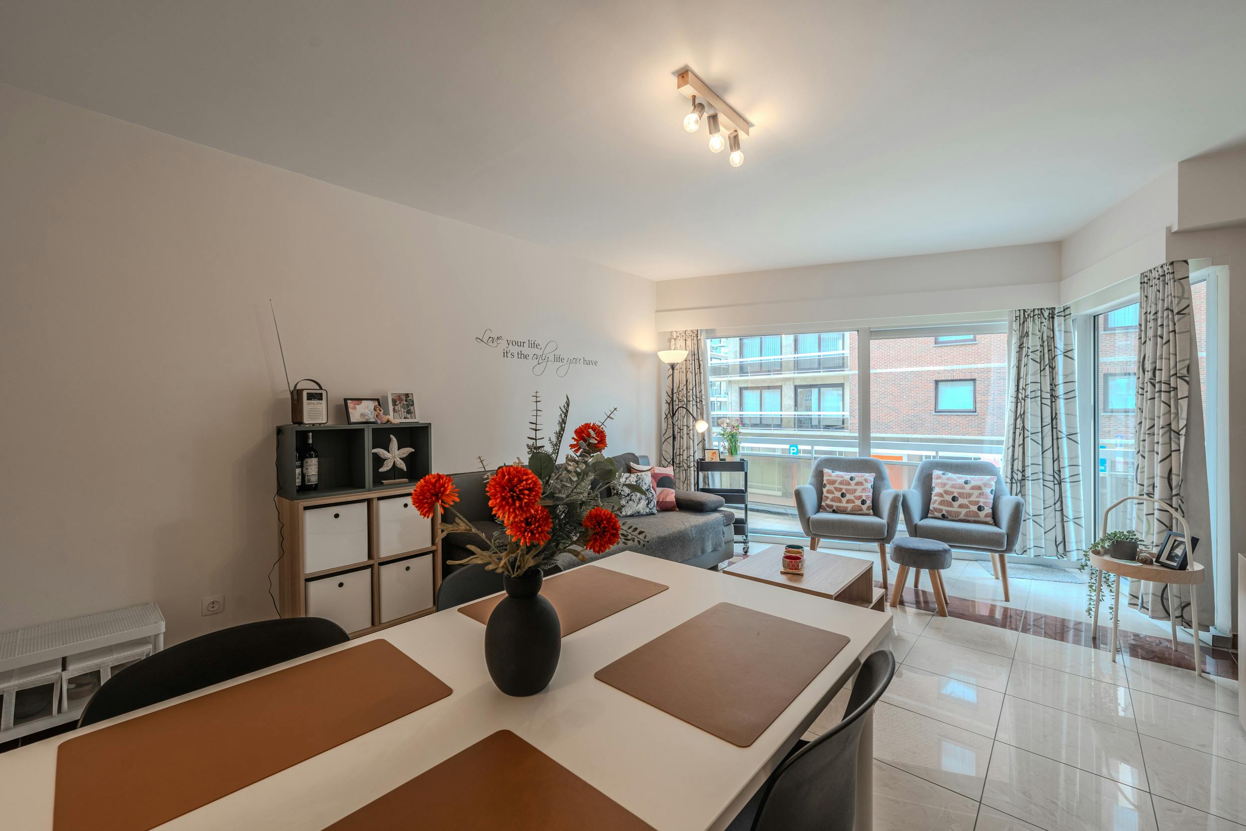 Lichtrijk éénslaapkamer appartement met zijdelings zeezicht! foto 6