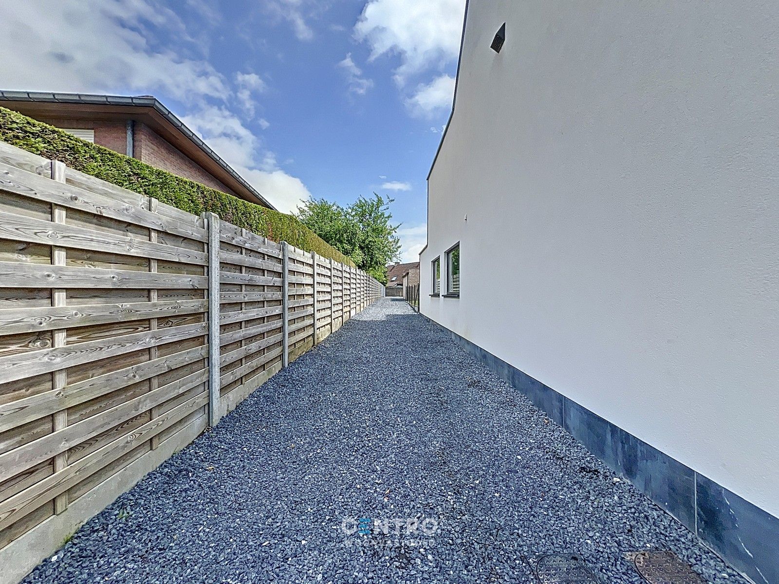 TOPAANBOD, halfopen  NB-woning met 3 slpks, ZUIDger. tuin, GARAGE én ZONNEPANELEN! foto 2