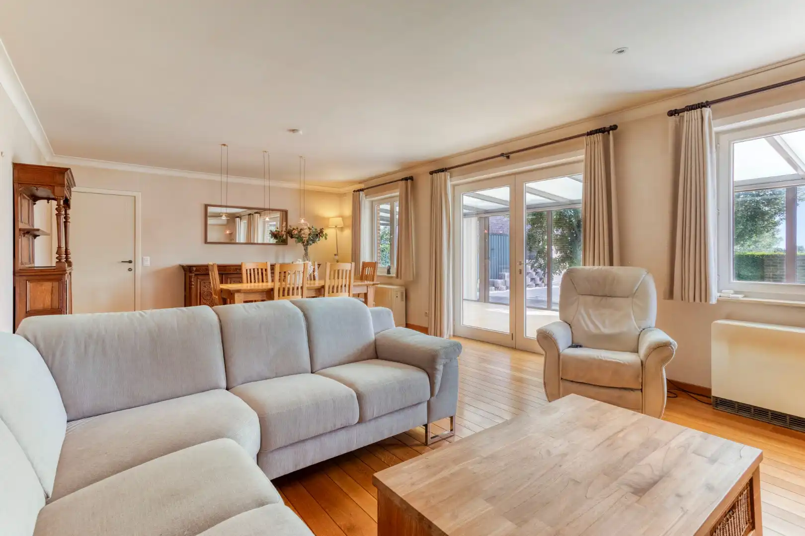 Degelijke villa in rustige buurt op 750 m²! foto 5