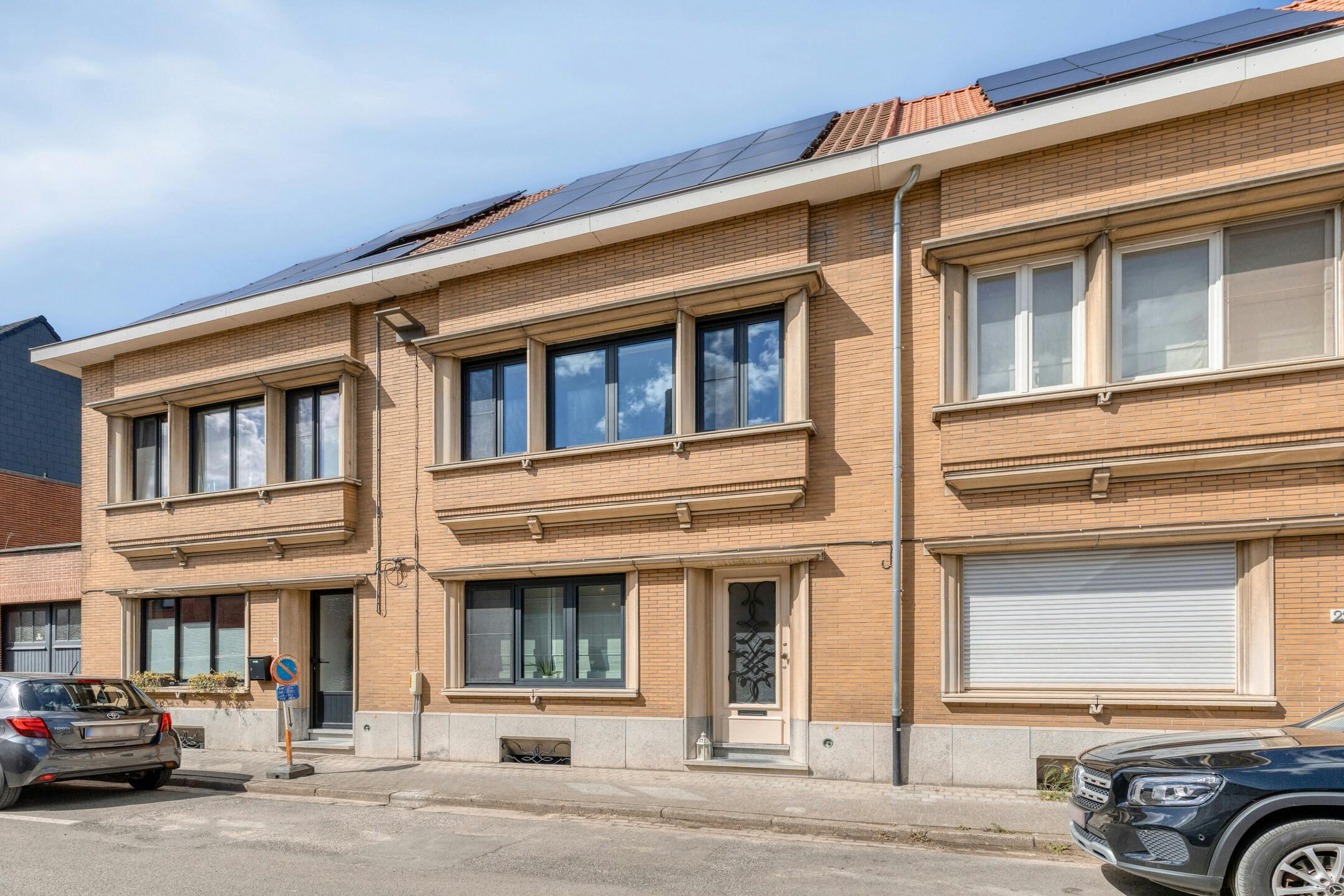 Charmante woning  in wijk Guldendal te Mechelen met A-label. foto {{pictureIndex}}