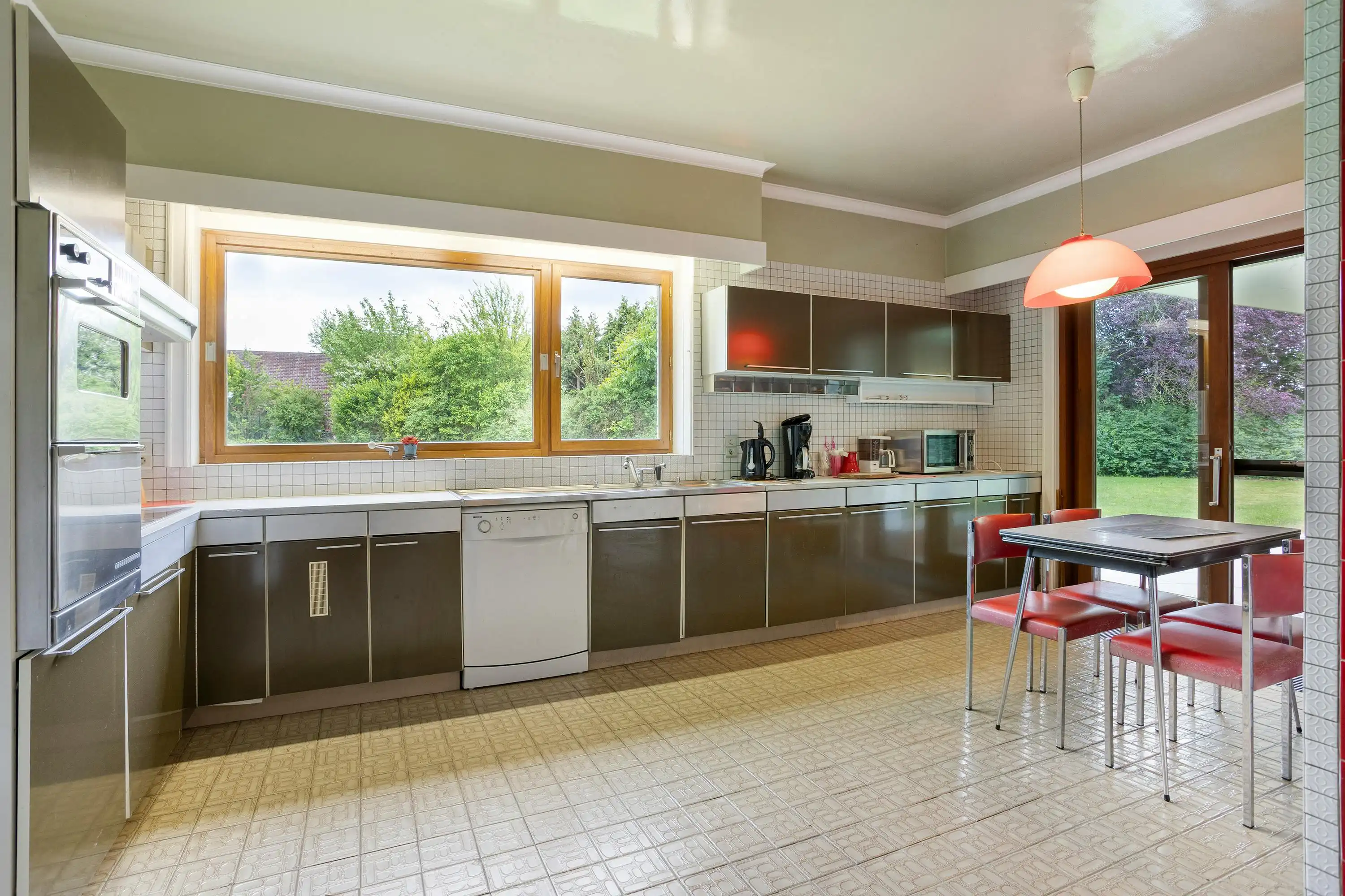 Mooi gelegen landhuis te koop in Meerbeke foto 9