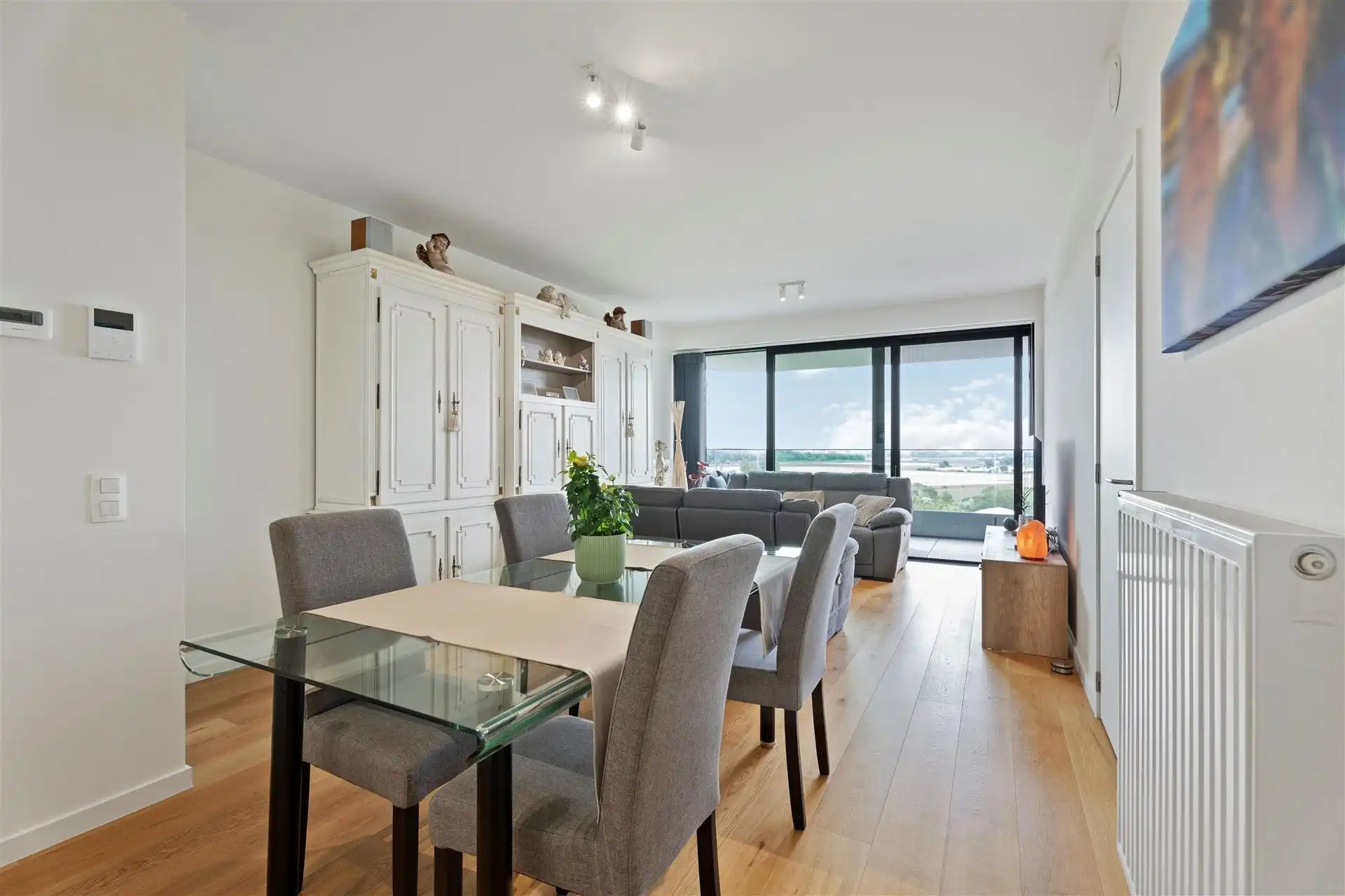 ZUIDGERICHT TERRAS / MODERN foto {{pictureIndex}}