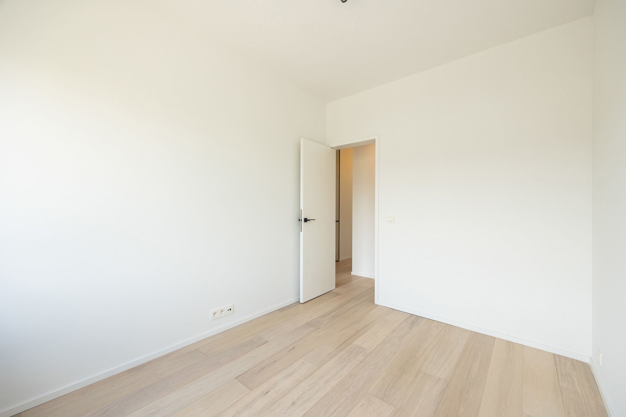 Prachtig gerenoveerd appartement met 2/3 slaapkamers foto 20