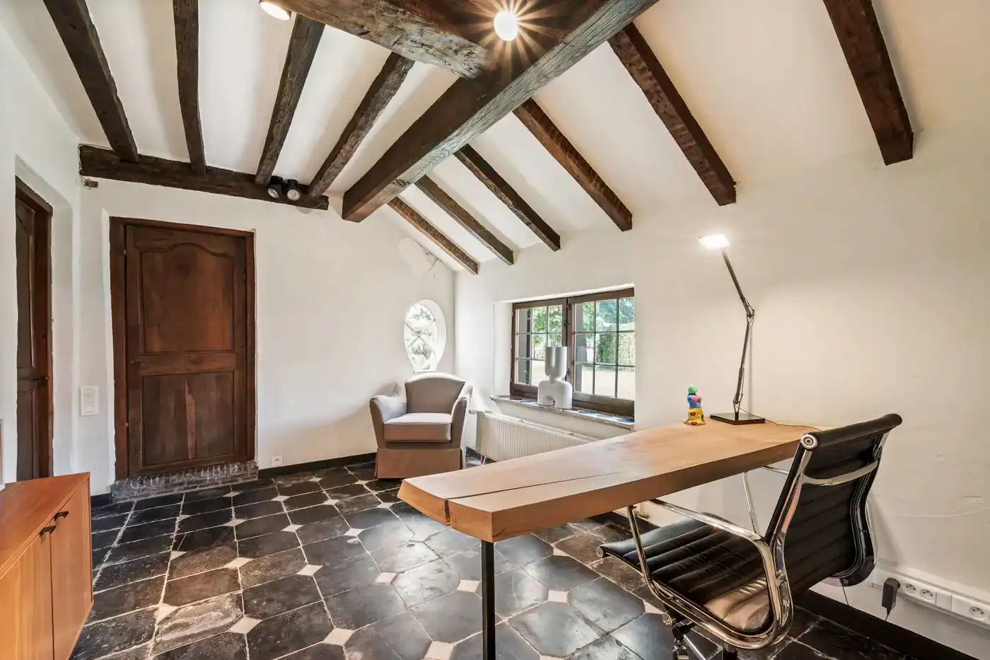 Exclusieve landelijke villa met paardenaccommodatie op ca 1,6ha foto 14