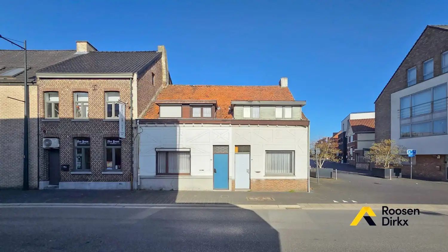 Te renoveren / af te breken woning hartje BREE! foto 2