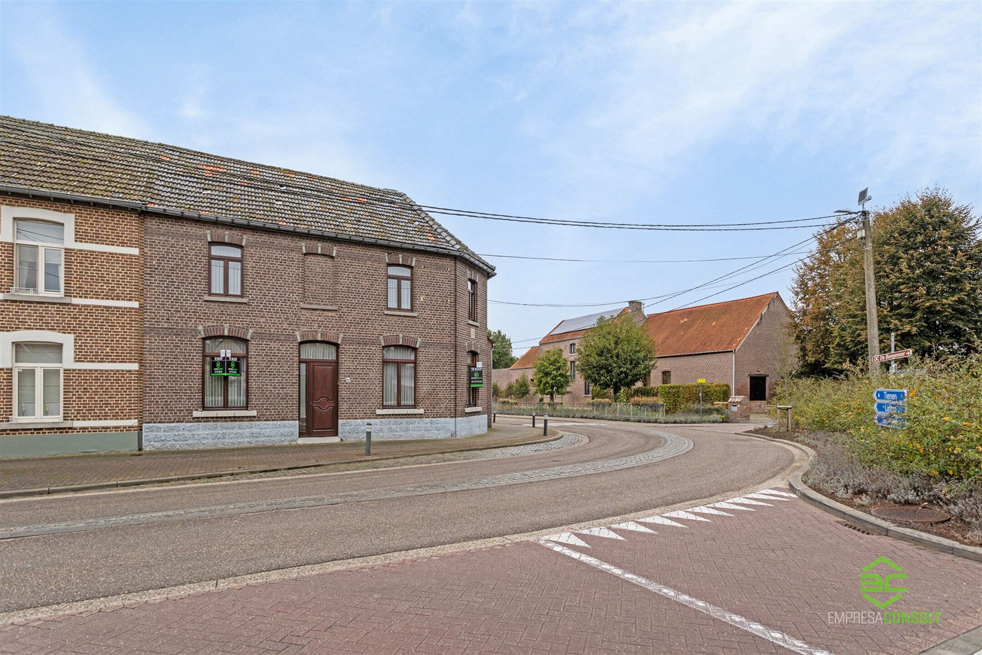 Dubbelwoonst met polyvalente zaal van 180m² in Budingen! foto 6