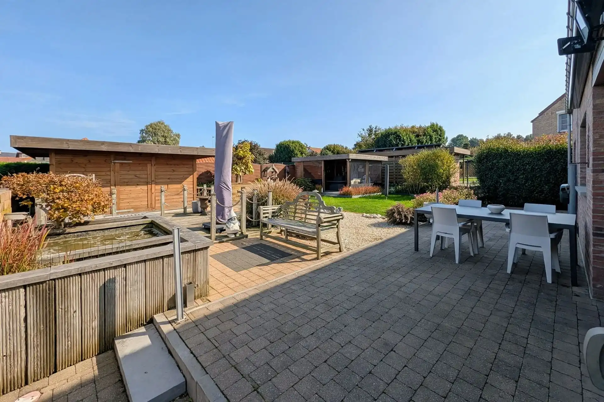 Instapklare gezinswoning met 3 slaapkamers en gezellige tuin foto 25