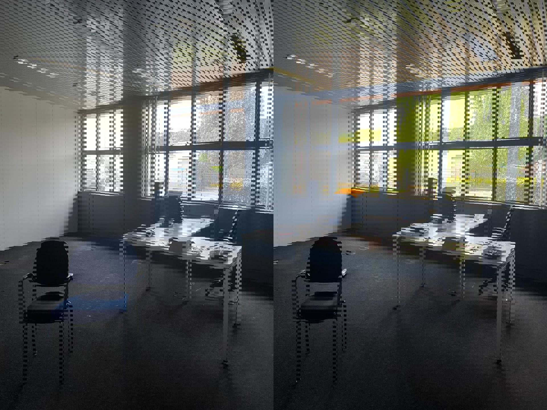 Showroom/kantoor ca. 600m² met veel lichtinval te Malle foto 6