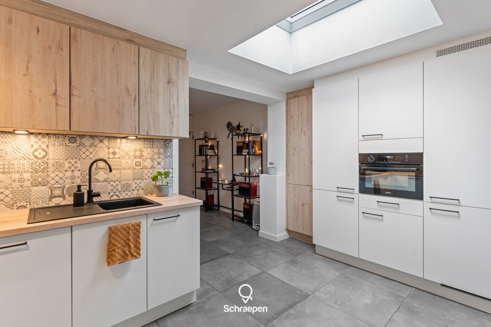 Charmante rijwoning met 2 slpks én stadstuintje nabij Genk-Centrum! foto 14