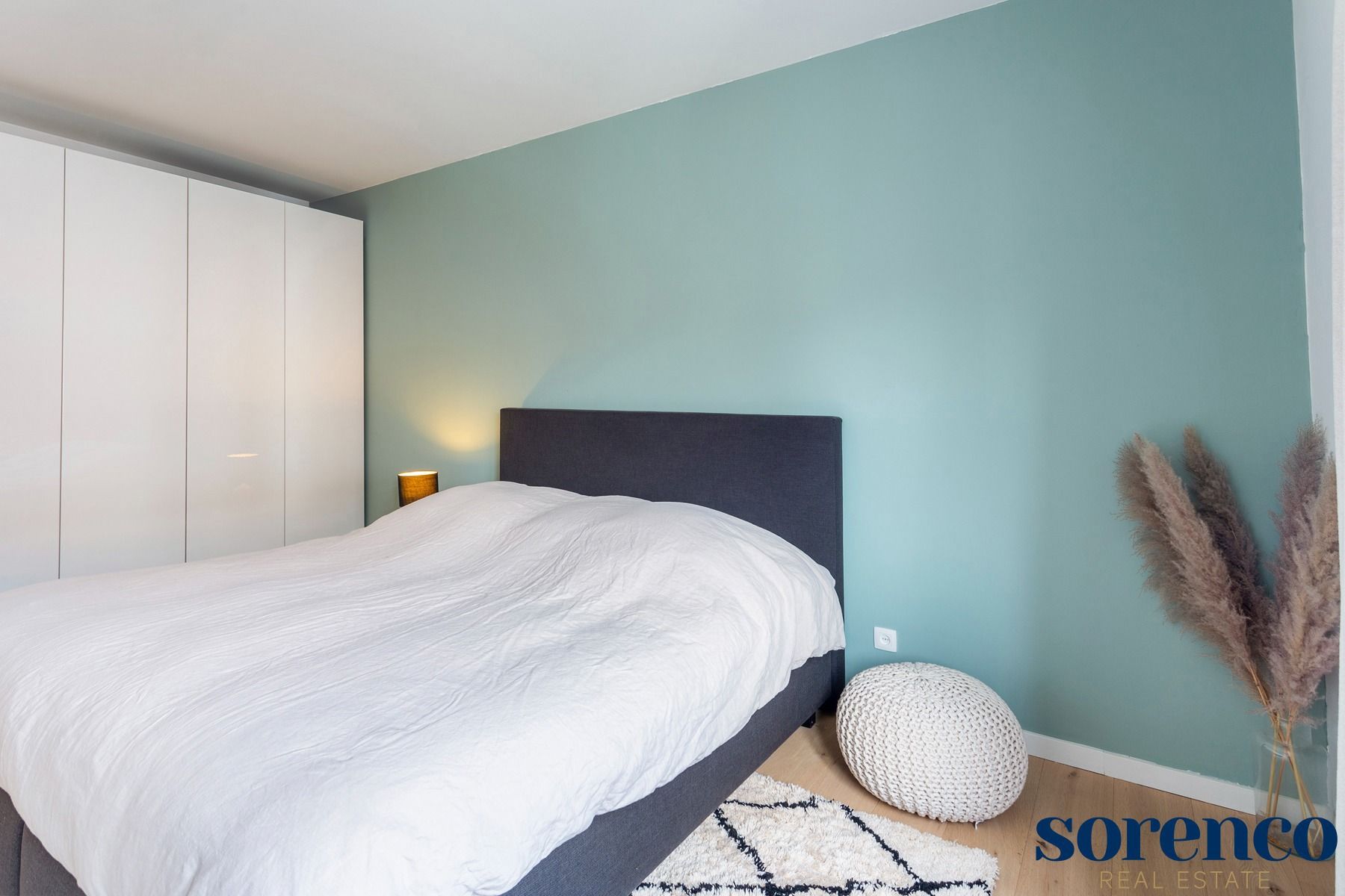 Ruim en licht instap klaar 2 slaapkamer appartement! foto 18