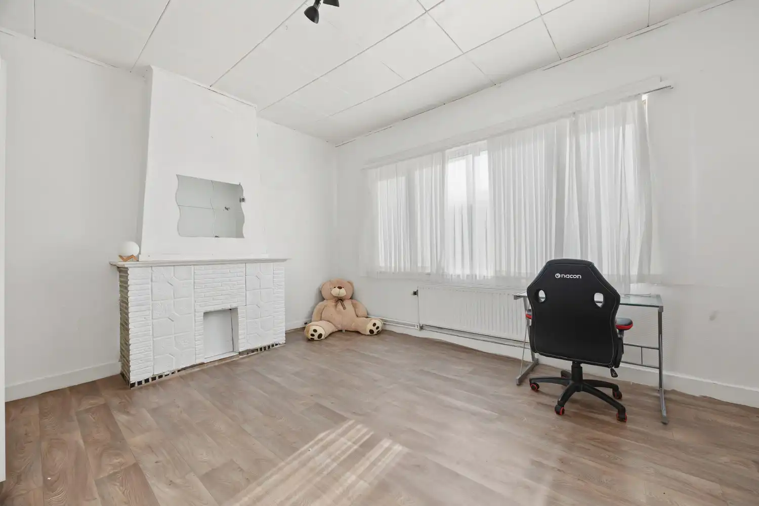 Te renoveren woning met 5 slaapkamers, 2 badkamers en ruime tuin! foto 28