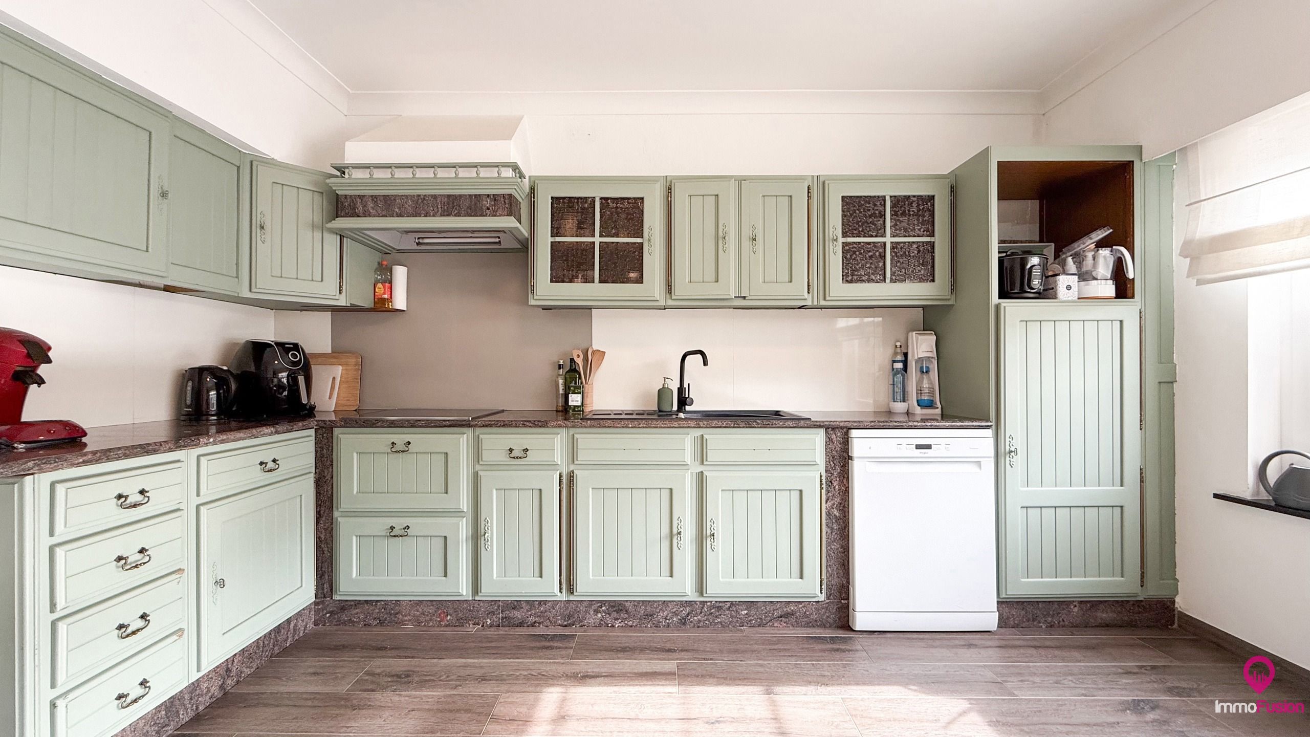 Instapklare woning met charme, 3slpk en grote tuin! foto 11