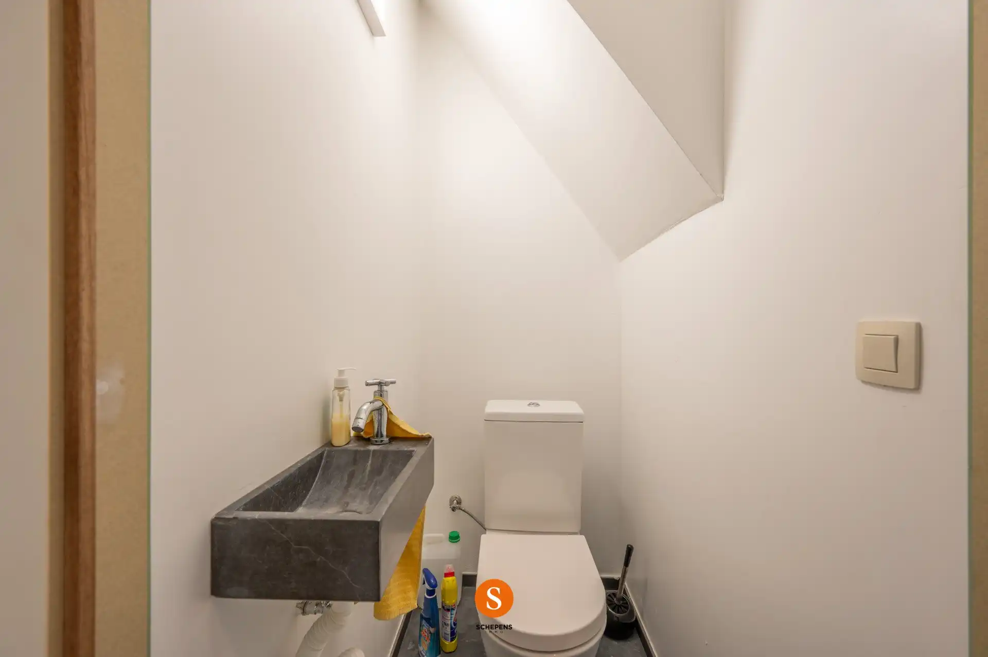 Instapklare woning met polyvalente ruimte, zonnige tuin en tal van mogelijkheden. foto 14