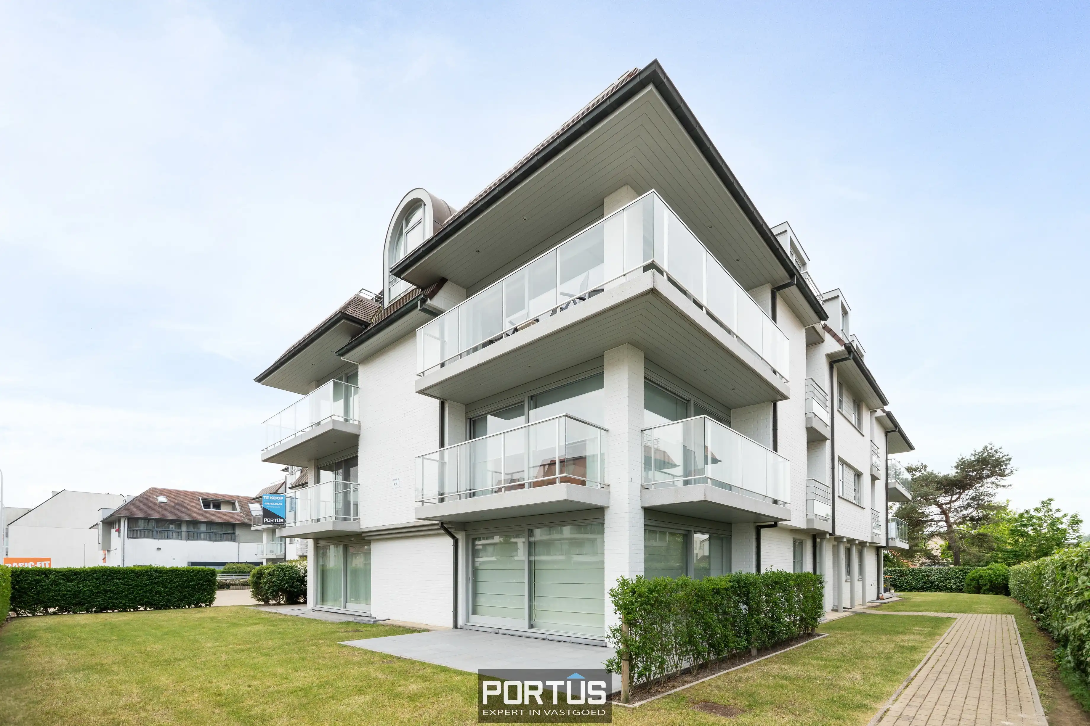 Ruim zonnig hoekappartement te koop te Nieuwpoort foto 19
