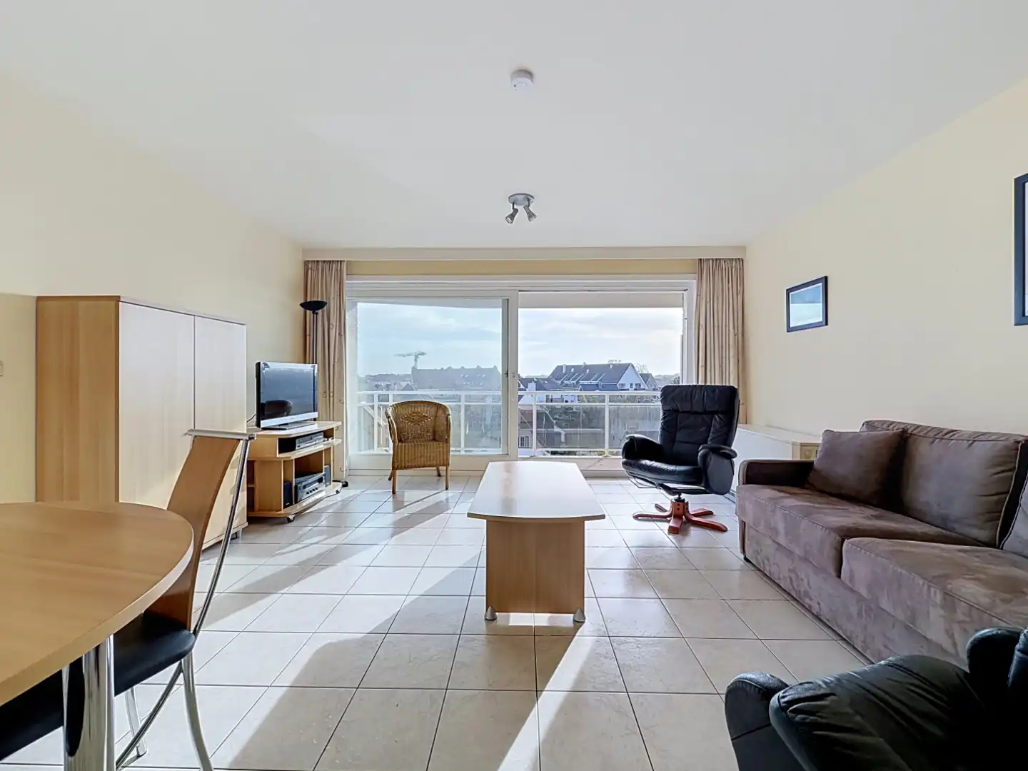Instapklaar appartement met zongericht terras te Koksijde foto 3