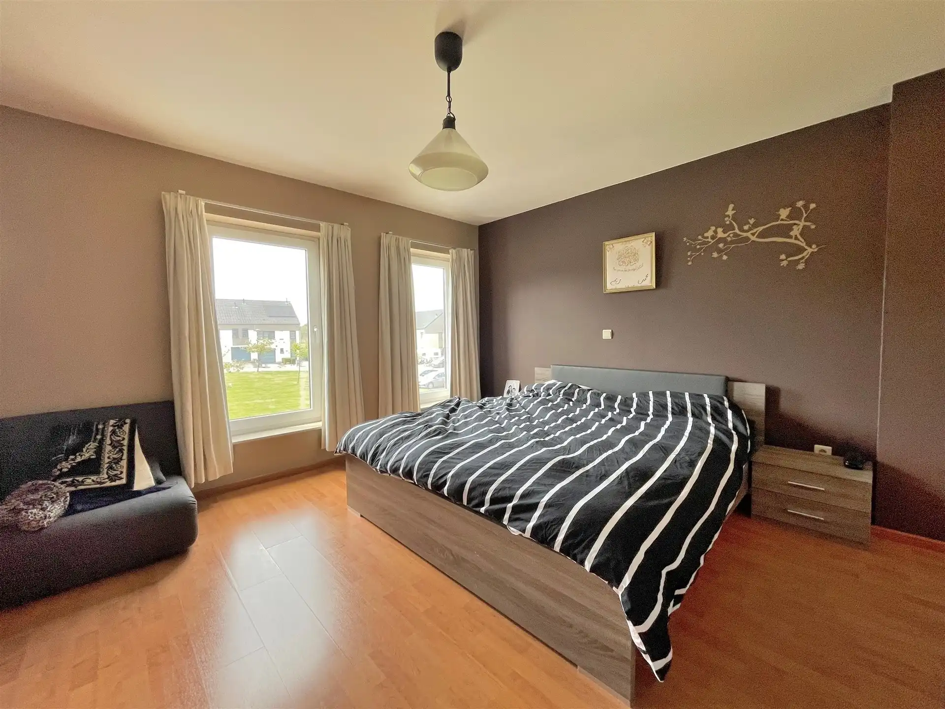 Recente woning met 4 slpks, garage en tuin. foto 10