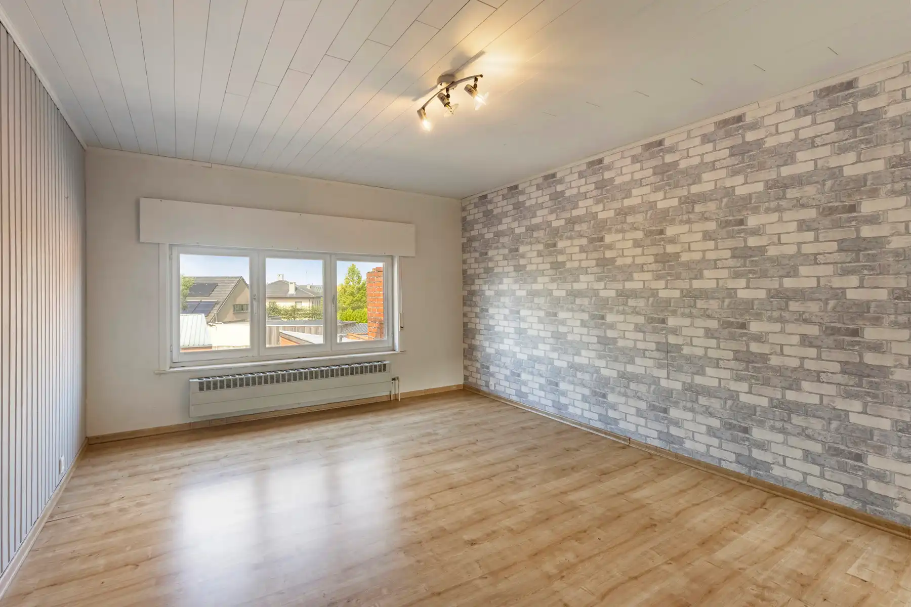 TE KOOP - instapklare woning met 3 slaapkamers en garage foto 16