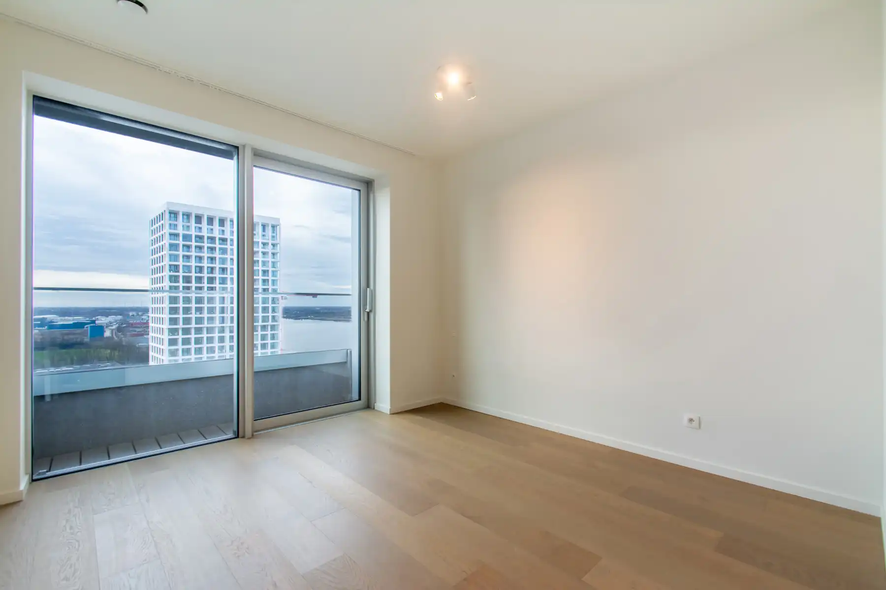 Prachtig appartement met 2slpk met zicht op de Schelde foto 12