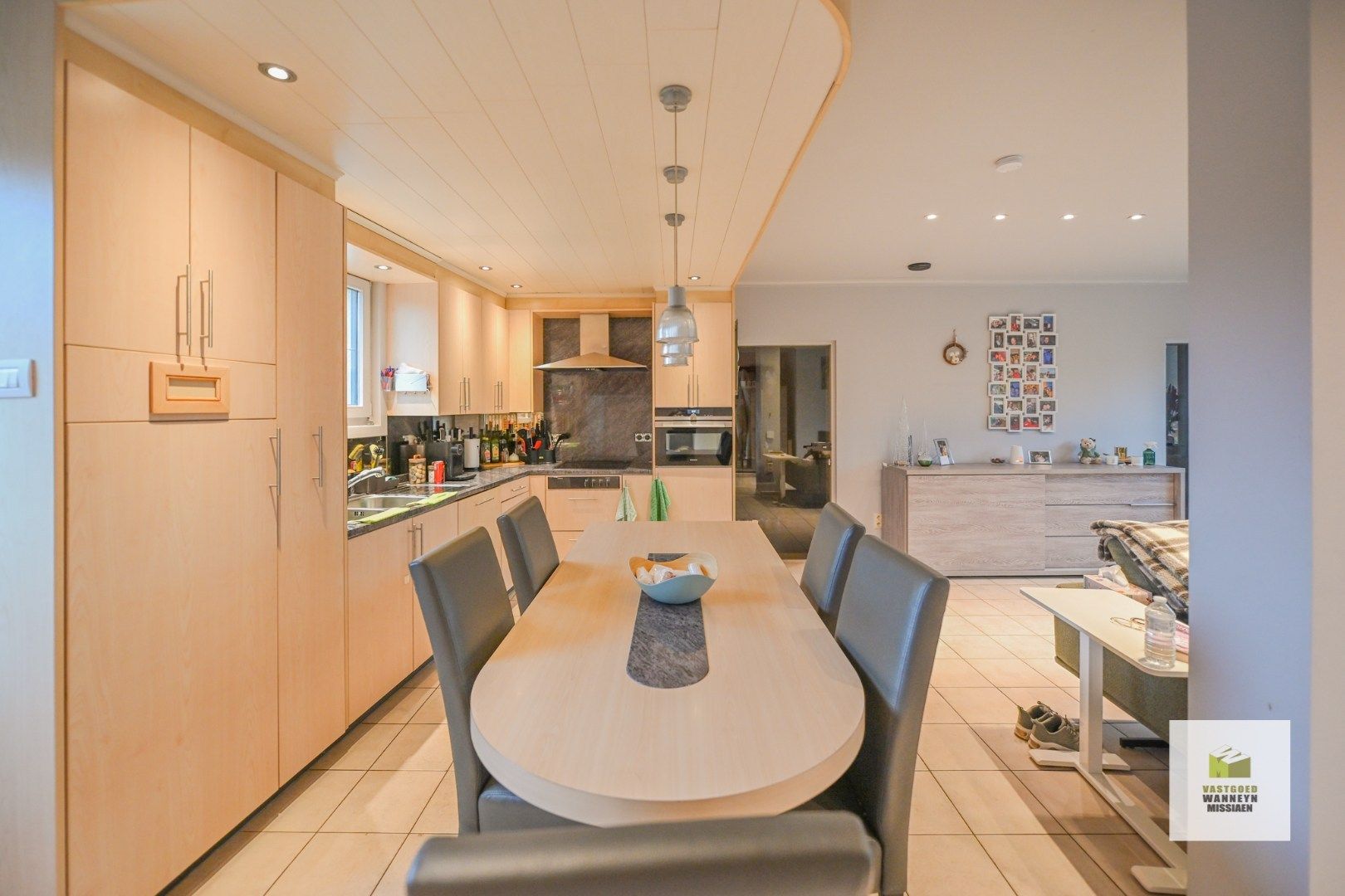 Ruime gezinswoning met tuin, 3 slaapkamers en een grote garage  foto 10