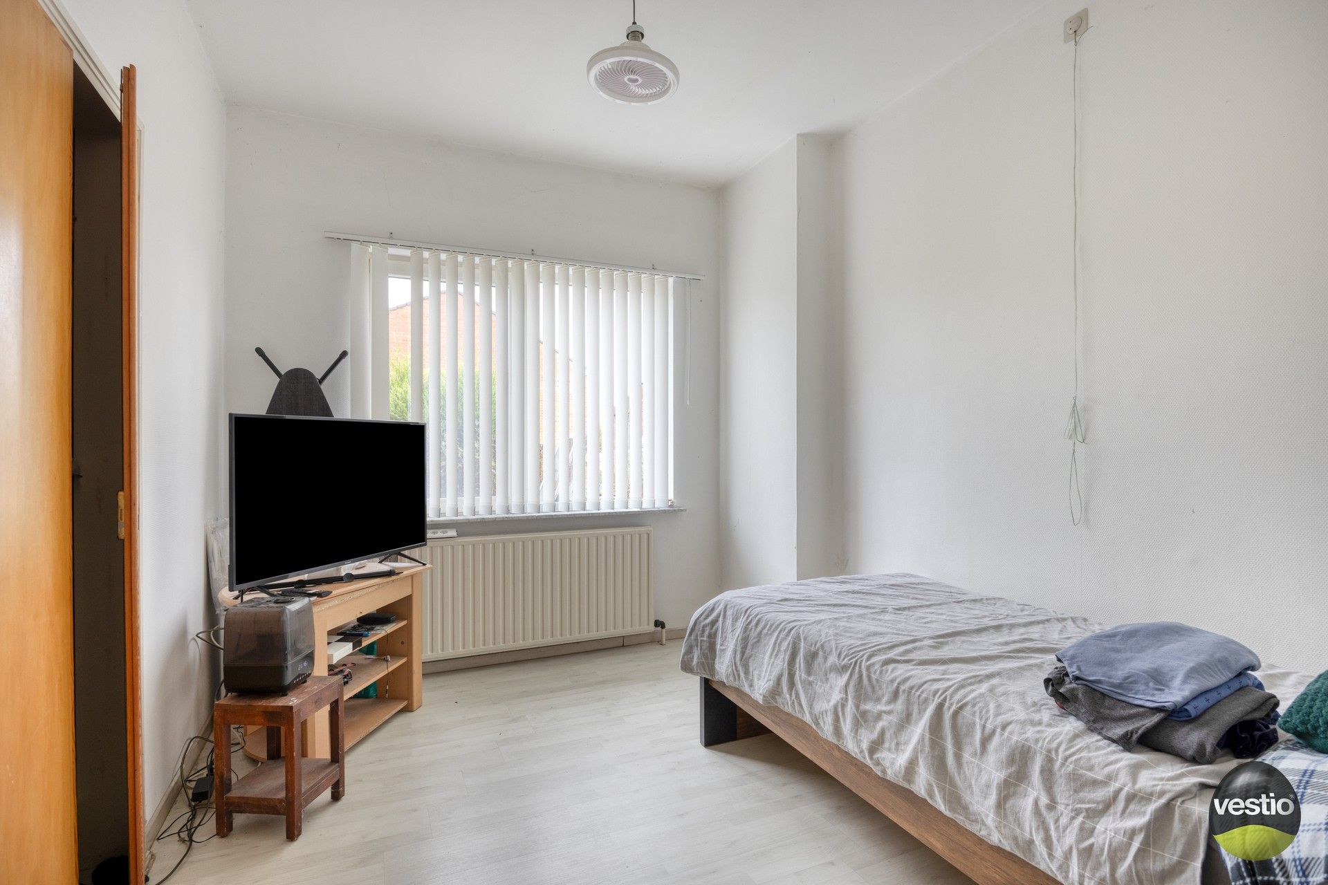 OP TE FRISSEN OB IN HET LANDELIJKE GROTE SPOUWEN foto 11