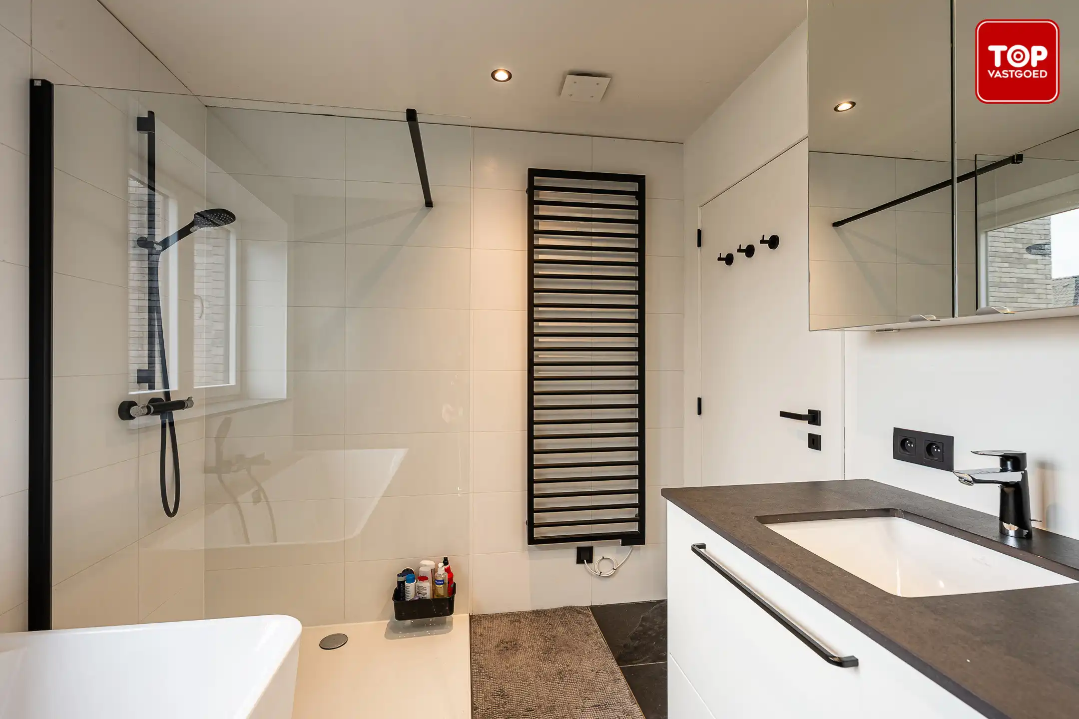 Stijlvolle en energiezuinige gezinswoning met hoogwaardige materialen en zonnige tuin foto 19