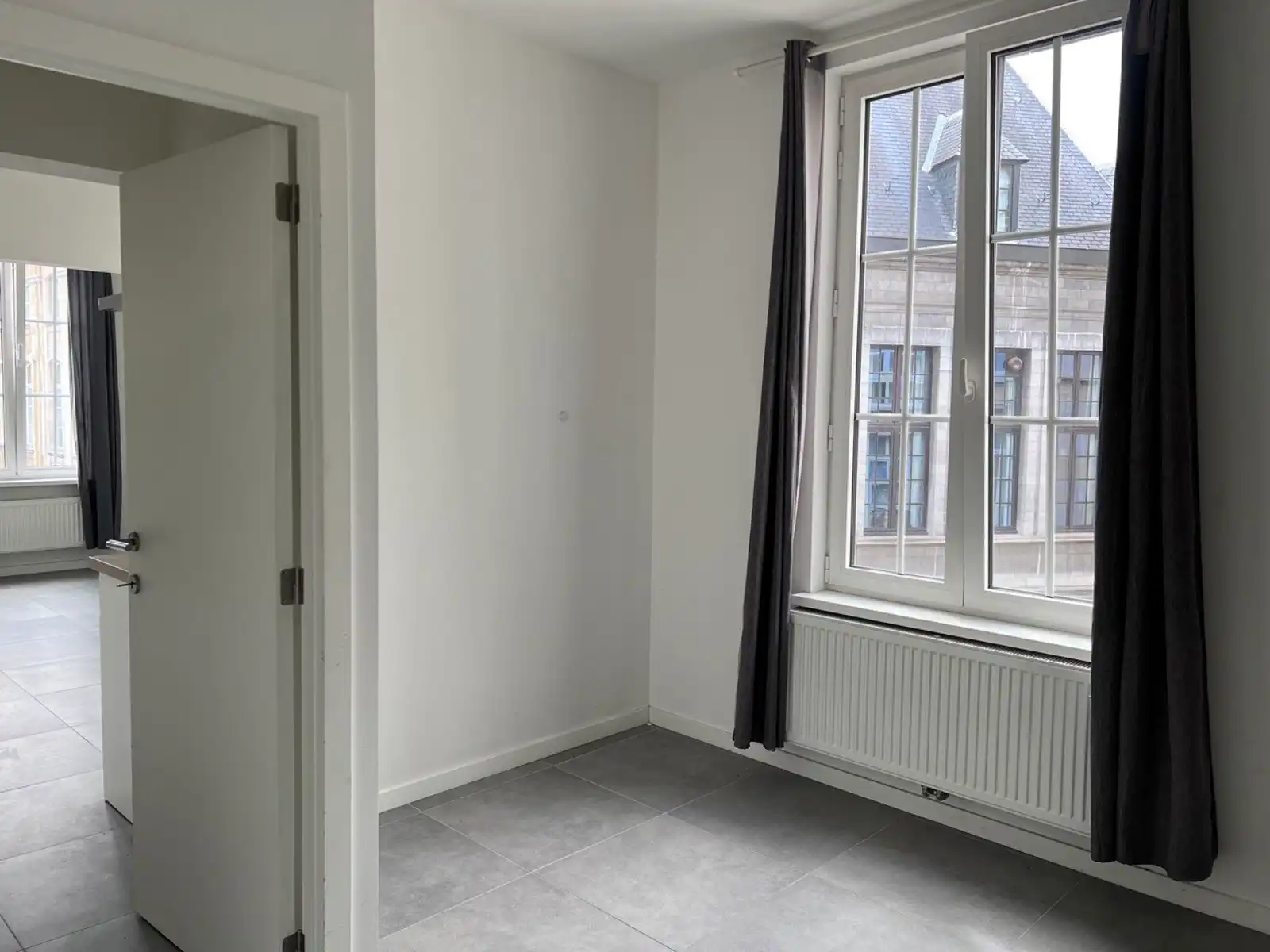 Volledig gerenoveerd hoekappartement in hartje Antwerpen foto 6