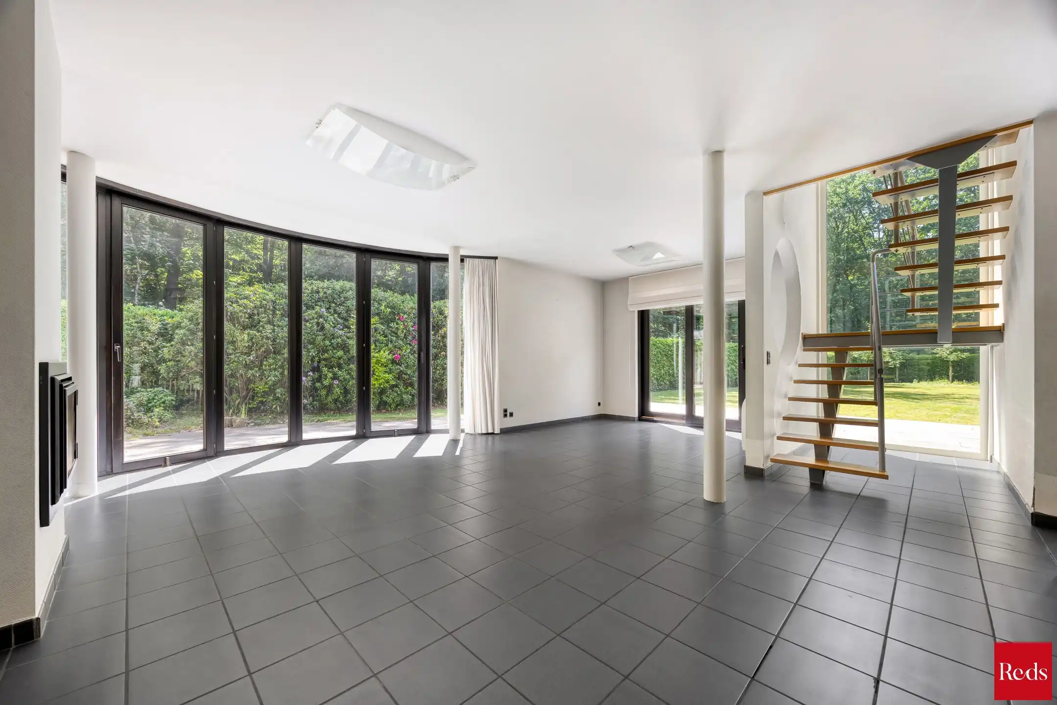 Villa met zwembad omringd door natuur en maximale privacy foto 6