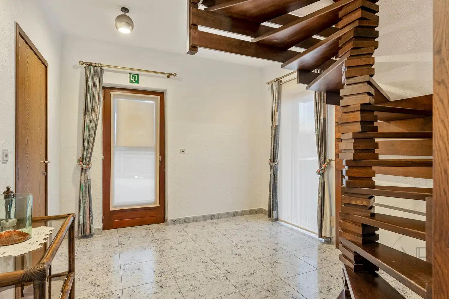 Veelzijdig commercieel gebouw met woonst op goede locatie in Driehoeven foto 19