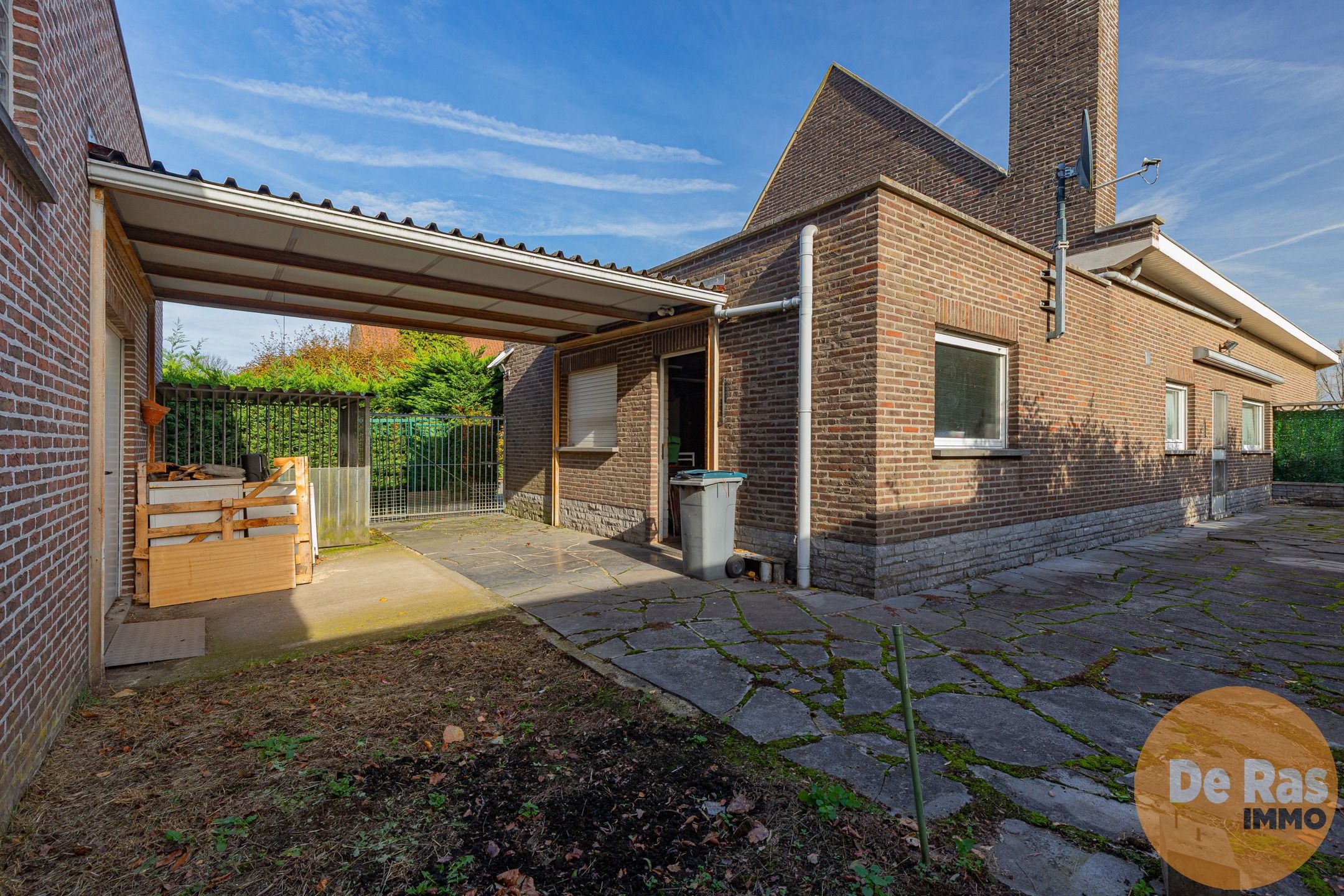 LOKEREN - Open bebouwing met bijgebouw/werkplaats van 90 m² foto 18