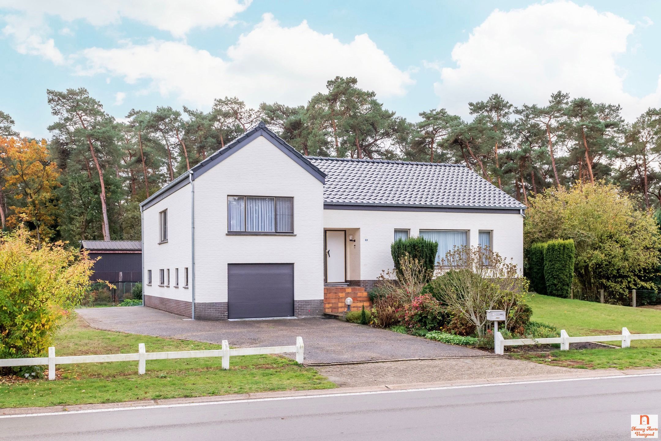 Sfeervolle thuis op een uitzonderlijke ligging in het groen foto 2