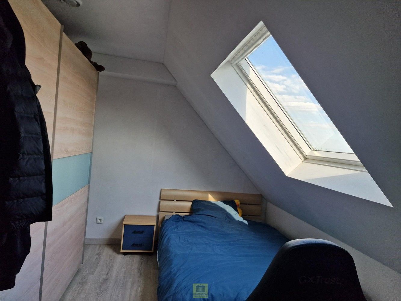 Ruim duplexappartement met aangenaam terras én garage! foto 13