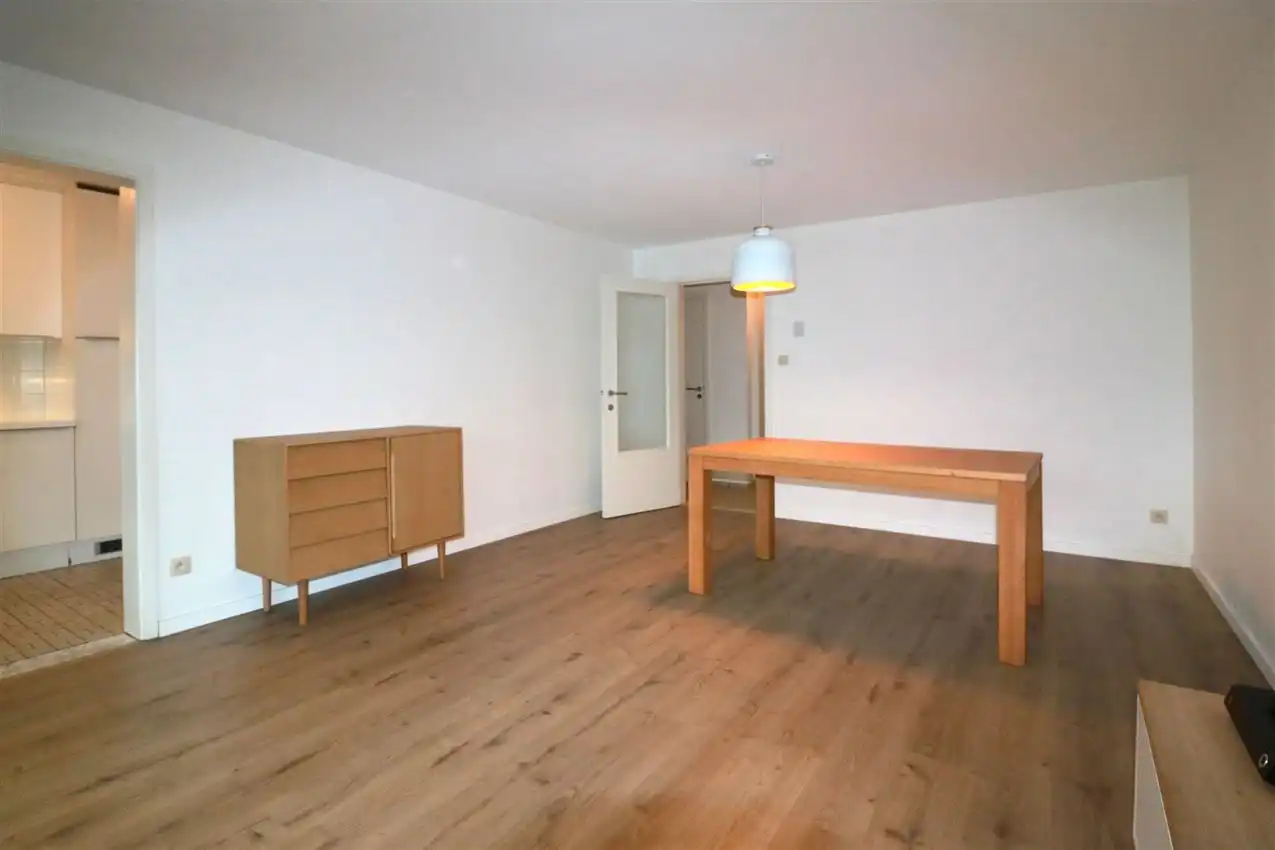 Appartement met 2 slpk, terras, tuin en autostaanplaats foto 6