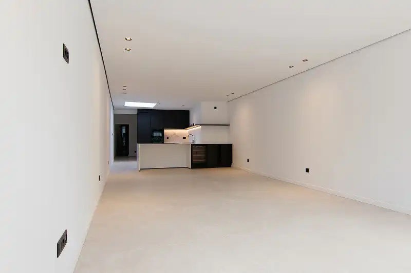 Geslaagde totaalrenovatie met 4 slaapkamers, 2 badkamers, zonnig terras, omheinde tuin en toegang achteraan foto 8