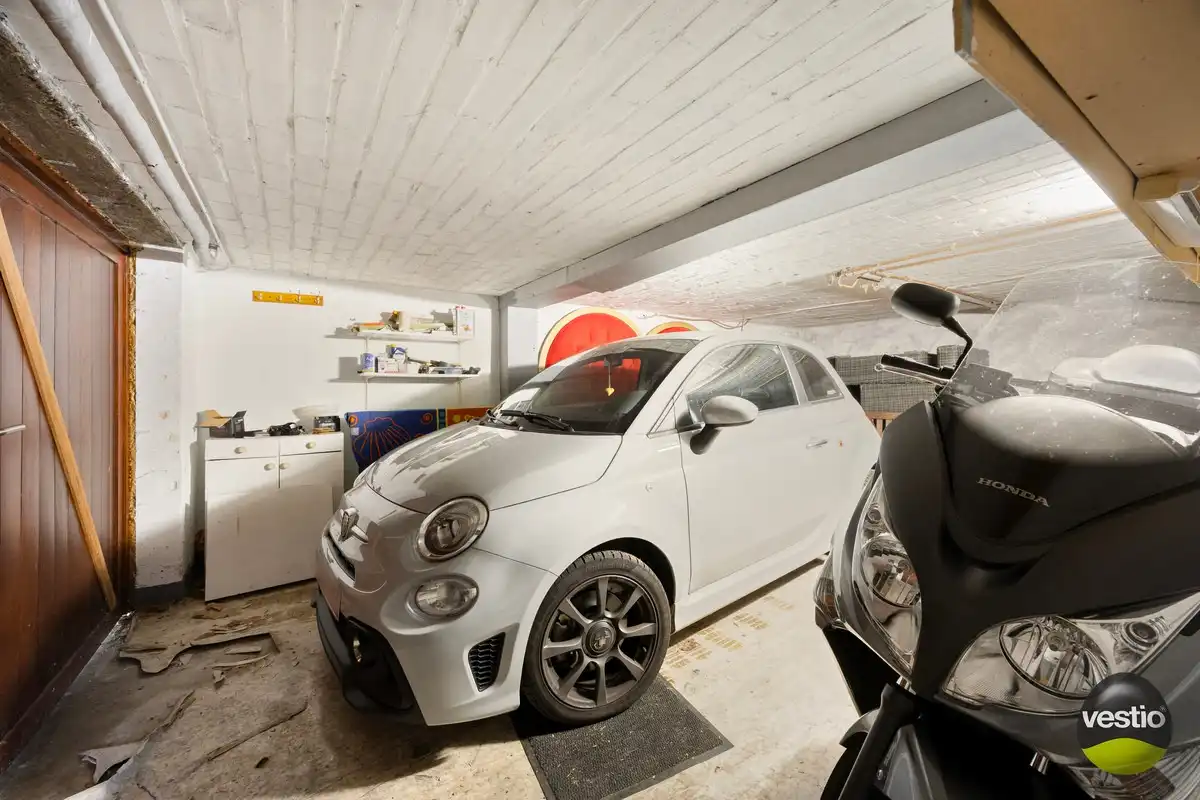 Ruime te renoveren woning met 3 slaapkamers op vlot bereikbare ligging (Genkersteenweg). foto 20