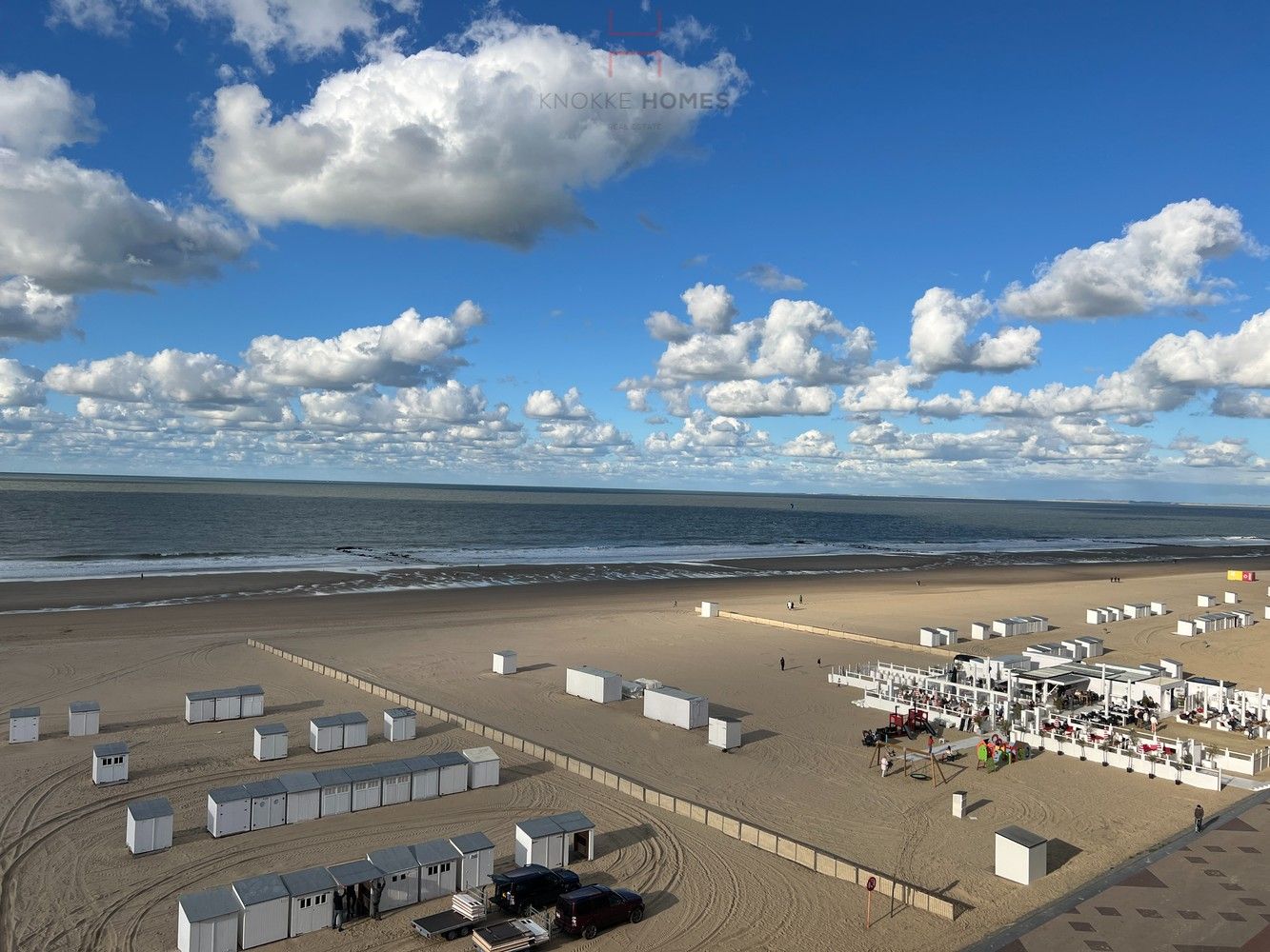 Mooi dakappartement met terras uitgevend op de Zeedijk van het Zoute foto 11