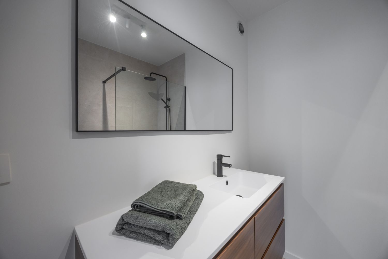 Gerenoveerd appartement met open zicht! foto 20