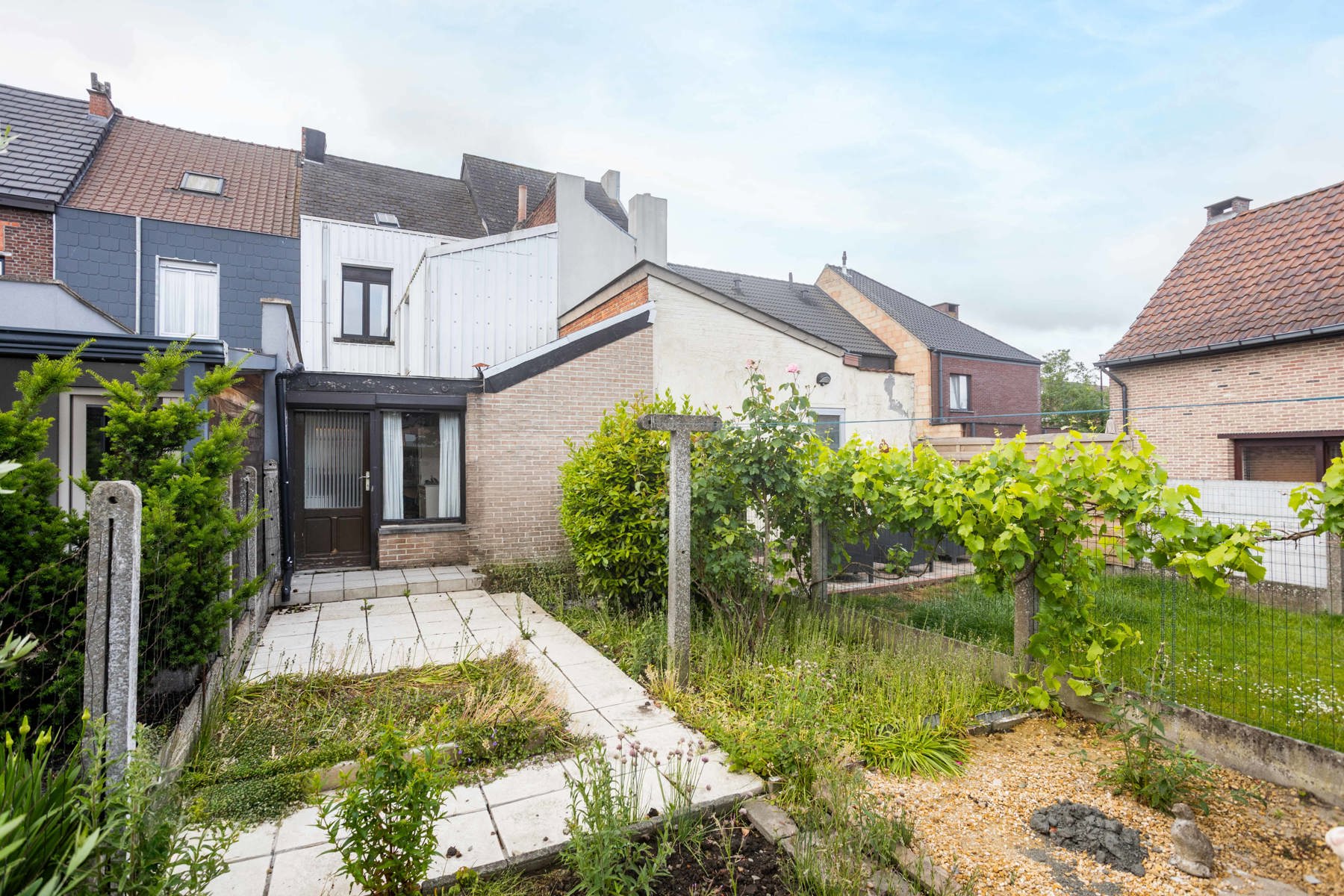 Te renoveren rijwoning met 3 slpk te Aalst! foto 25