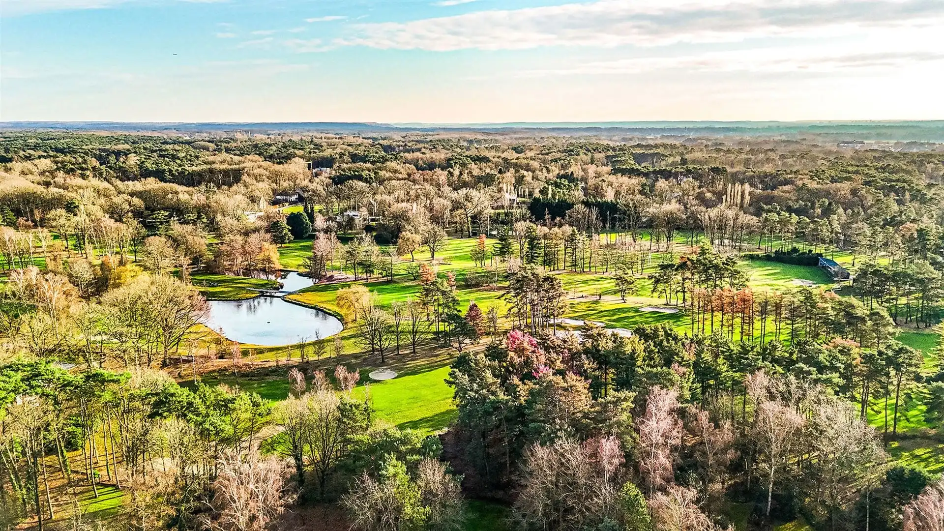 Exclusieve bouwgrond van 4.370 m² in “Golf & Meer”-domein foto 21