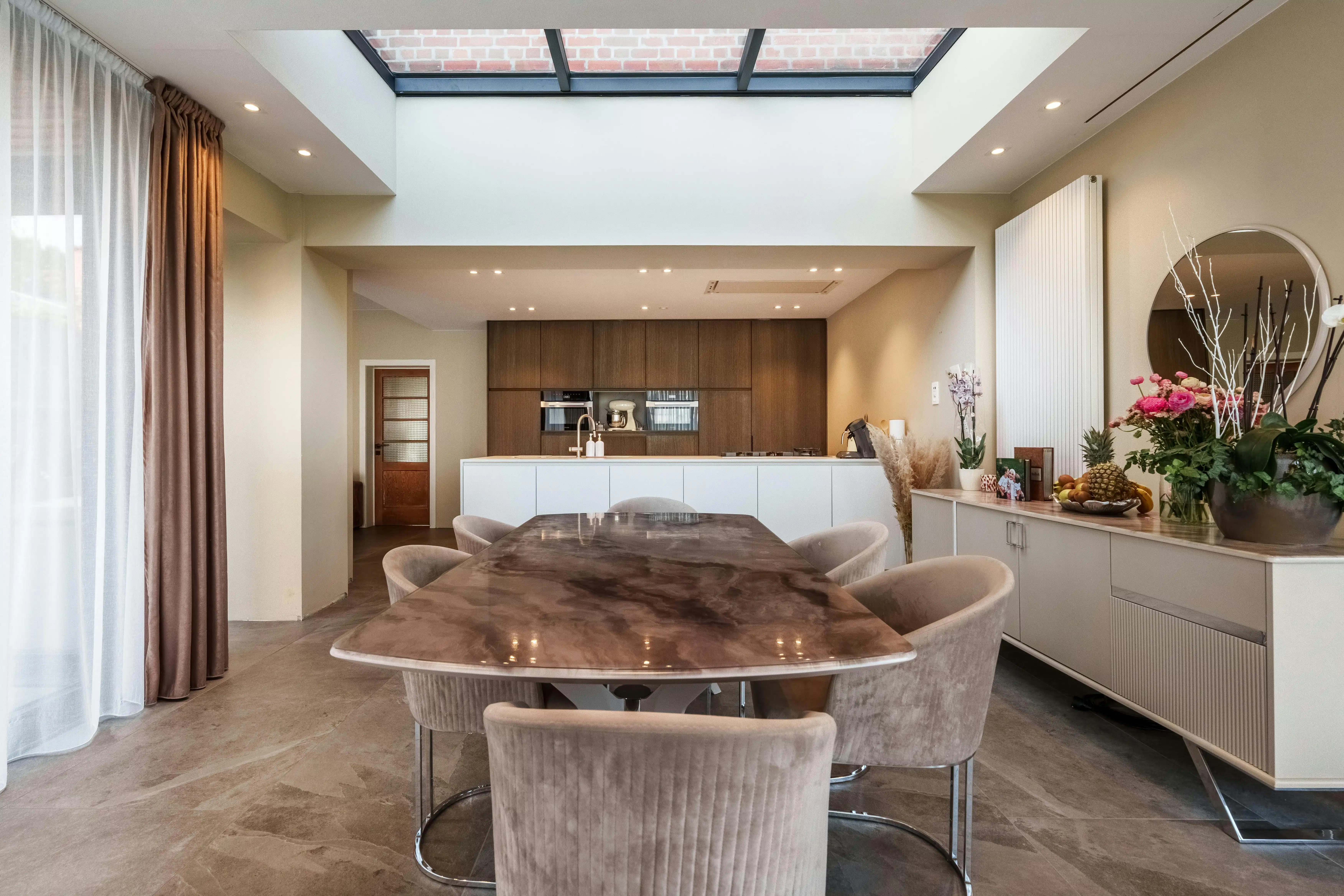 Zeer ruime woning te Roeselare  foto 2